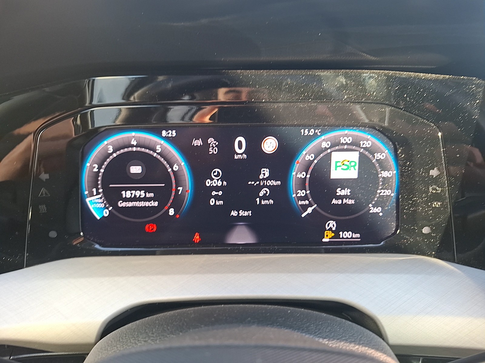 Fahrzeugabbildung Volkswagen Golf VIII Variant TSI Life LEDplus Navi AID ACC PDC SH