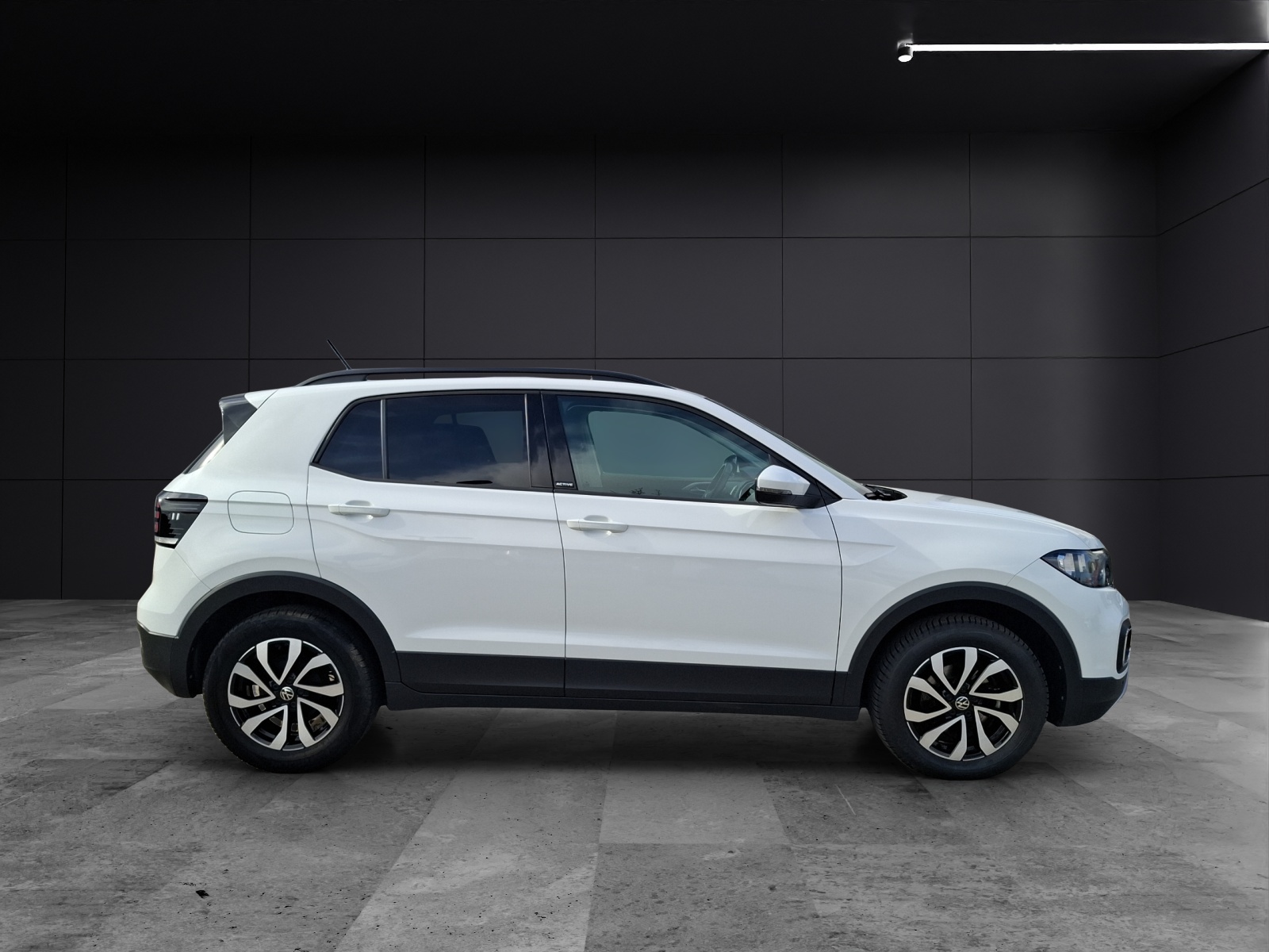 Fahrzeugabbildung Volkswagen T-Cross TSI Active Navi ACC PDC SH LM