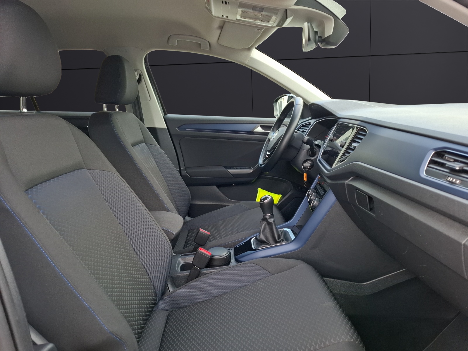 Fahrzeugabbildung Volkswagen T-Roc TSI United Navi ACC PDC SH LM
