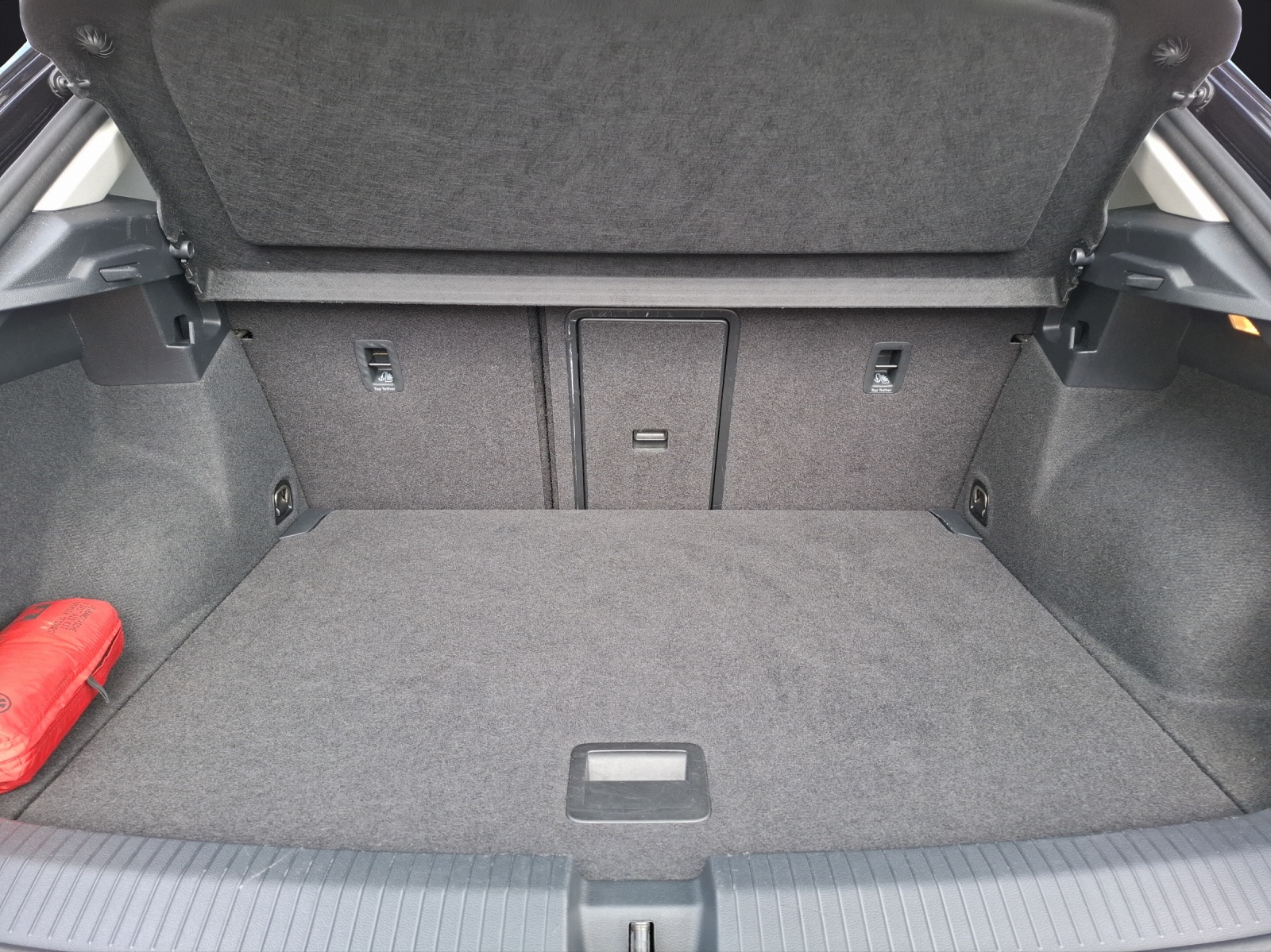 Fahrzeugabbildung Volkswagen T-Roc TSI United Navi ACC PDC SH LM