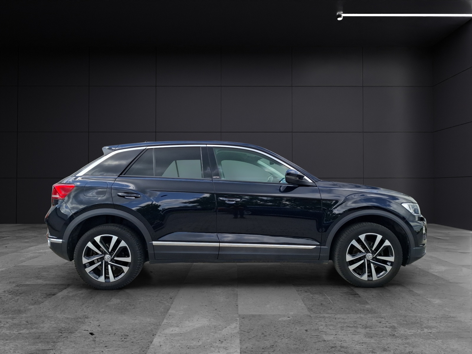 Fahrzeugabbildung Volkswagen T-Roc TSI United Navi ACC PDC SH LM