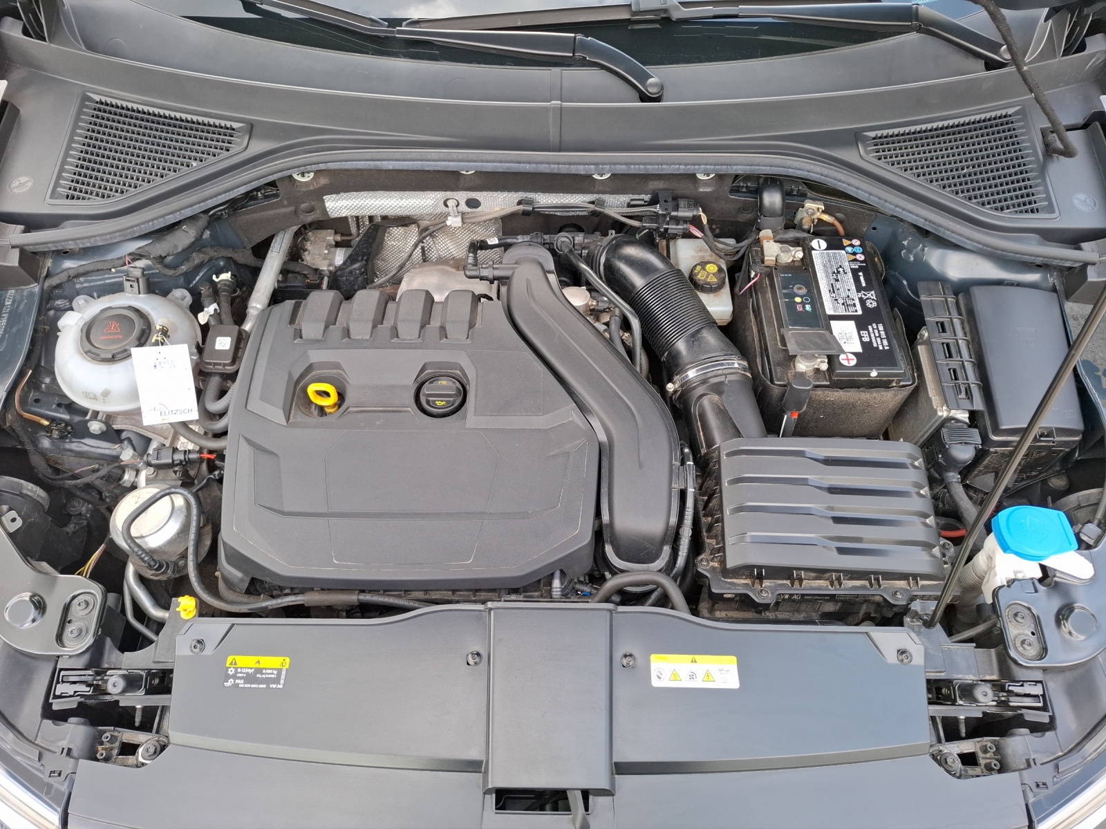 Fahrzeugabbildung Volkswagen T-Roc TSI United Navi ACC PDC SH LM