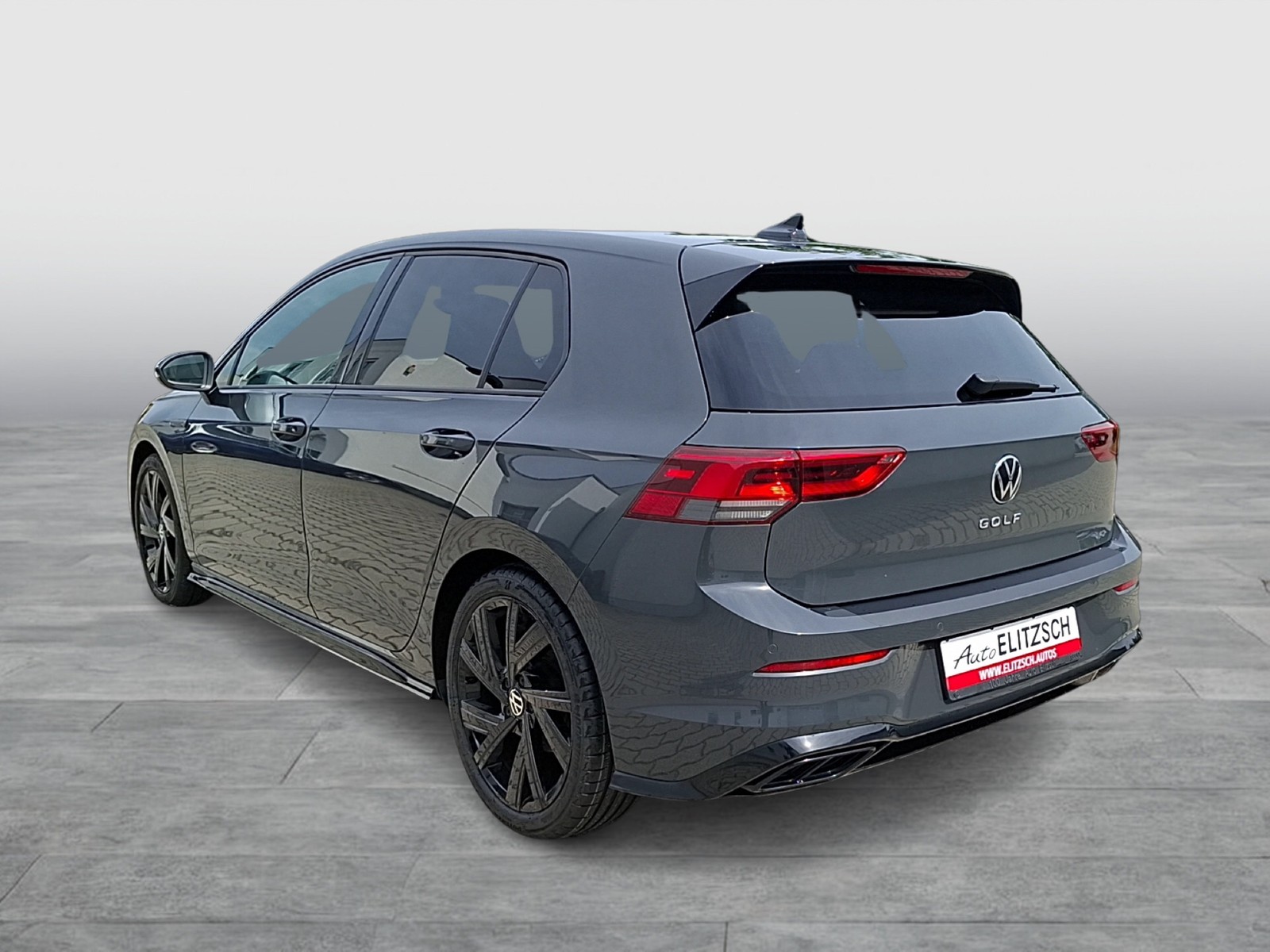 Fahrzeugabbildung Volkswagen Golf VIII TSI R-Line LEDplus CarPlay AID ACC Herman Pano PDC SH 18