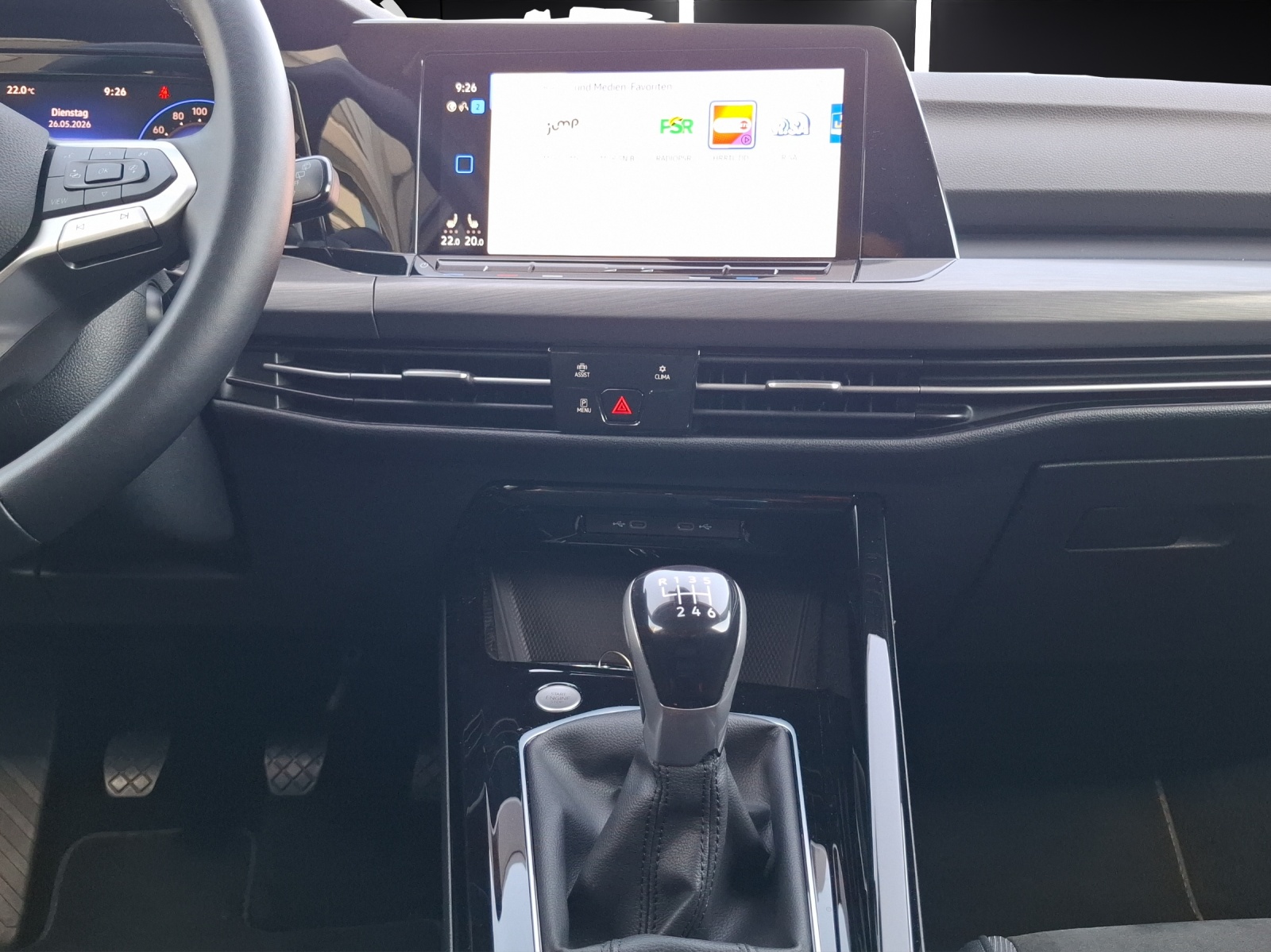 Fahrzeugabbildung Volkswagen Golf VIII TSI Style LEDplus Navi AID ACC RFK SH