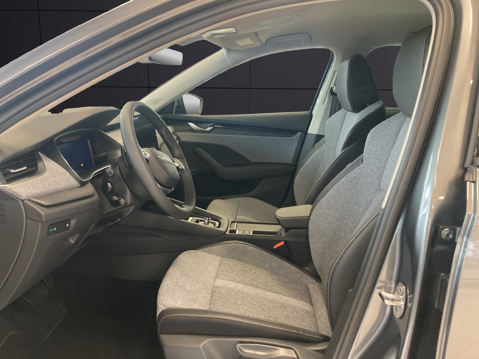 Fahrzeugabbildung SKODA Octavia Combi TOUR 2.0 TDI 110 kW DSG NAVI SH AHZV ACC