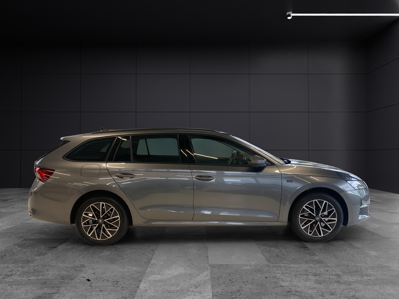 Fahrzeugabbildung SKODA Octavia Combi TOUR 2.0 TDI 110 kW DSG NAVI SH AHZV ACC