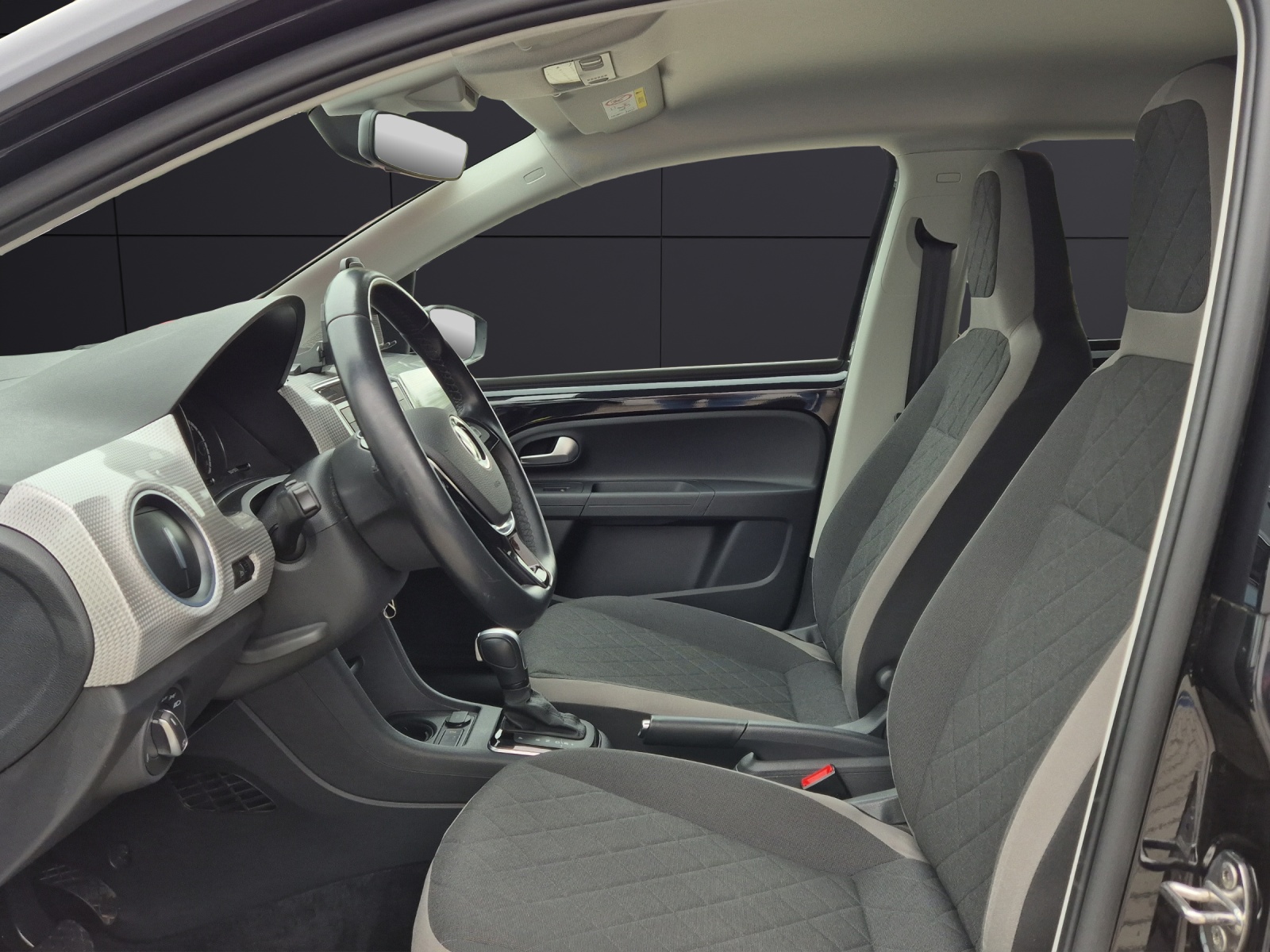 Fahrzeugabbildung Volkswagen up! e-up! Style Plus Matrix AID Klima GRA PDC SH LM
