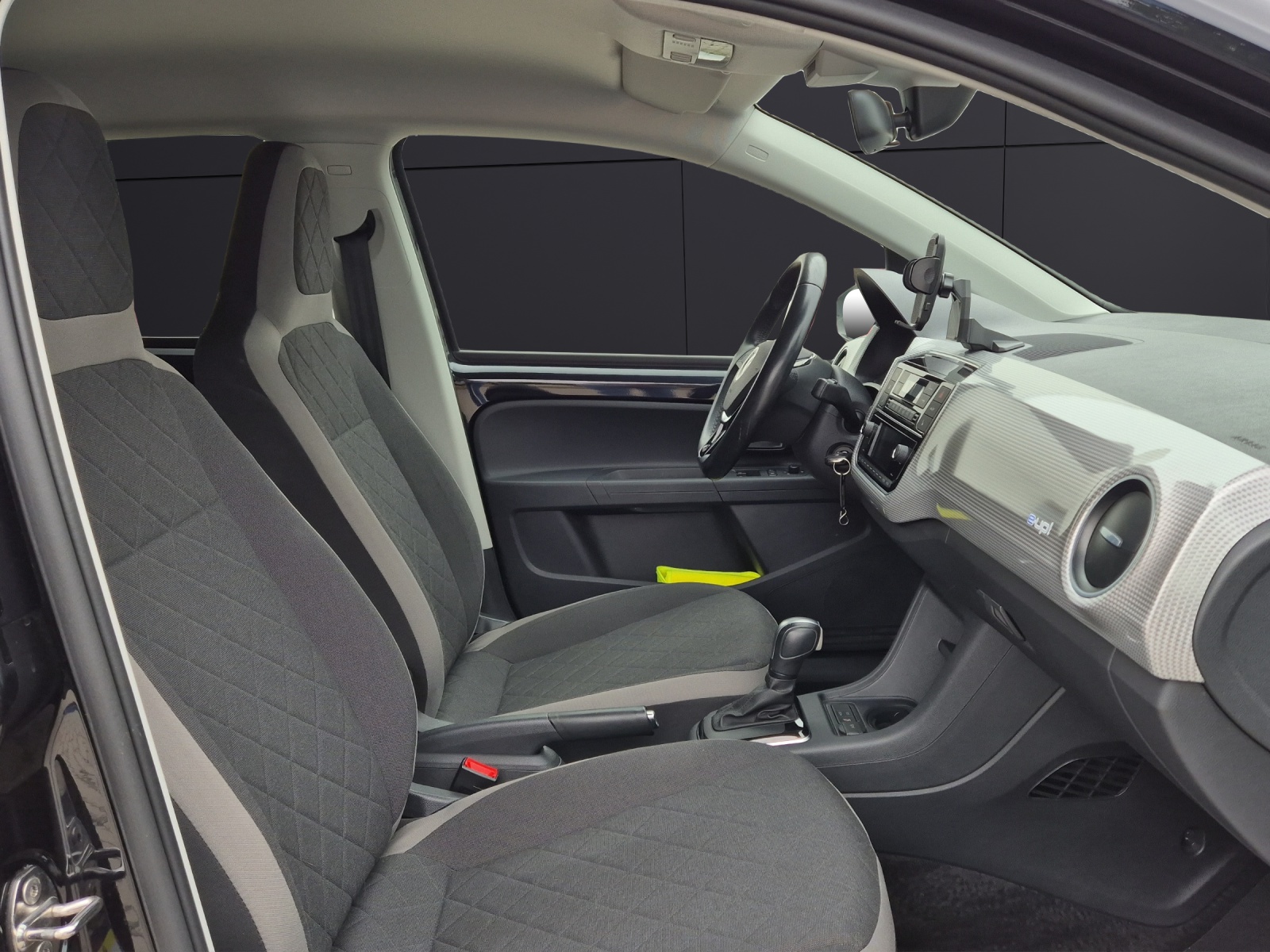 Fahrzeugabbildung Volkswagen up! e-up! Style Plus Matrix AID Klima GRA PDC SH LM