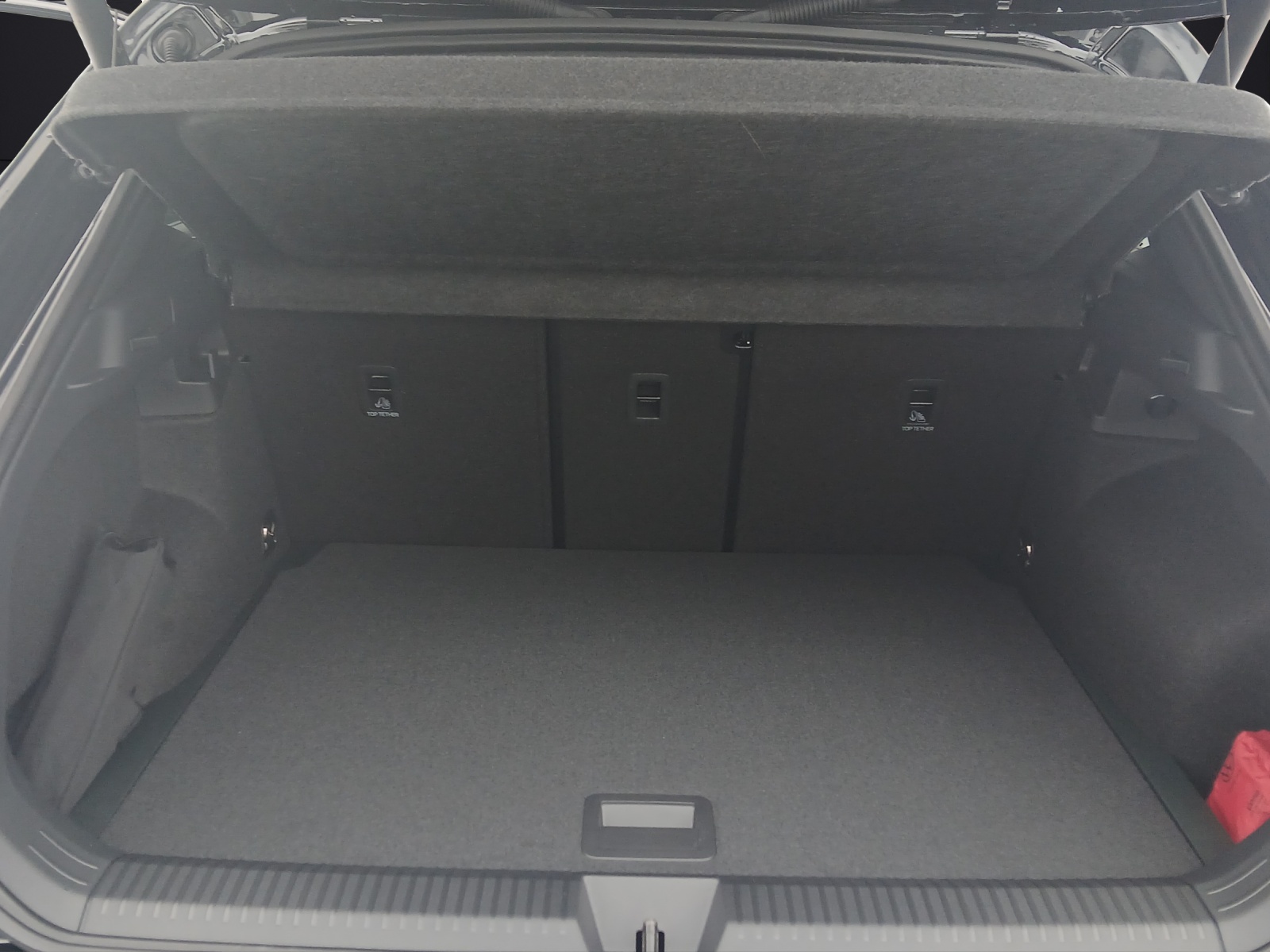 Fahrzeugabbildung Volkswagen T-Roc Style Head Up NAVI DAB ACC