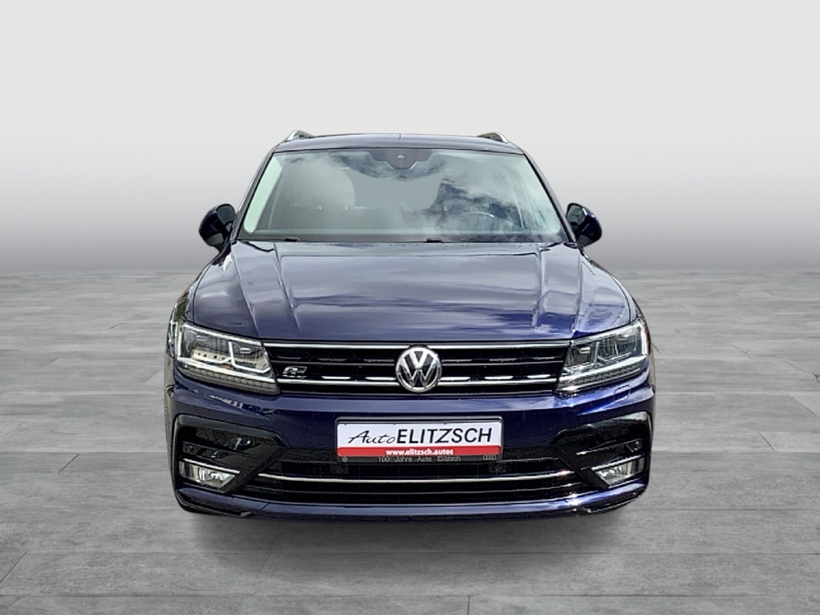 Fahrzeugabbildung Volkswagen Tiguan TDI Highline R-Line LED AHK ACC Navi Leder AID RFK SHZ 19