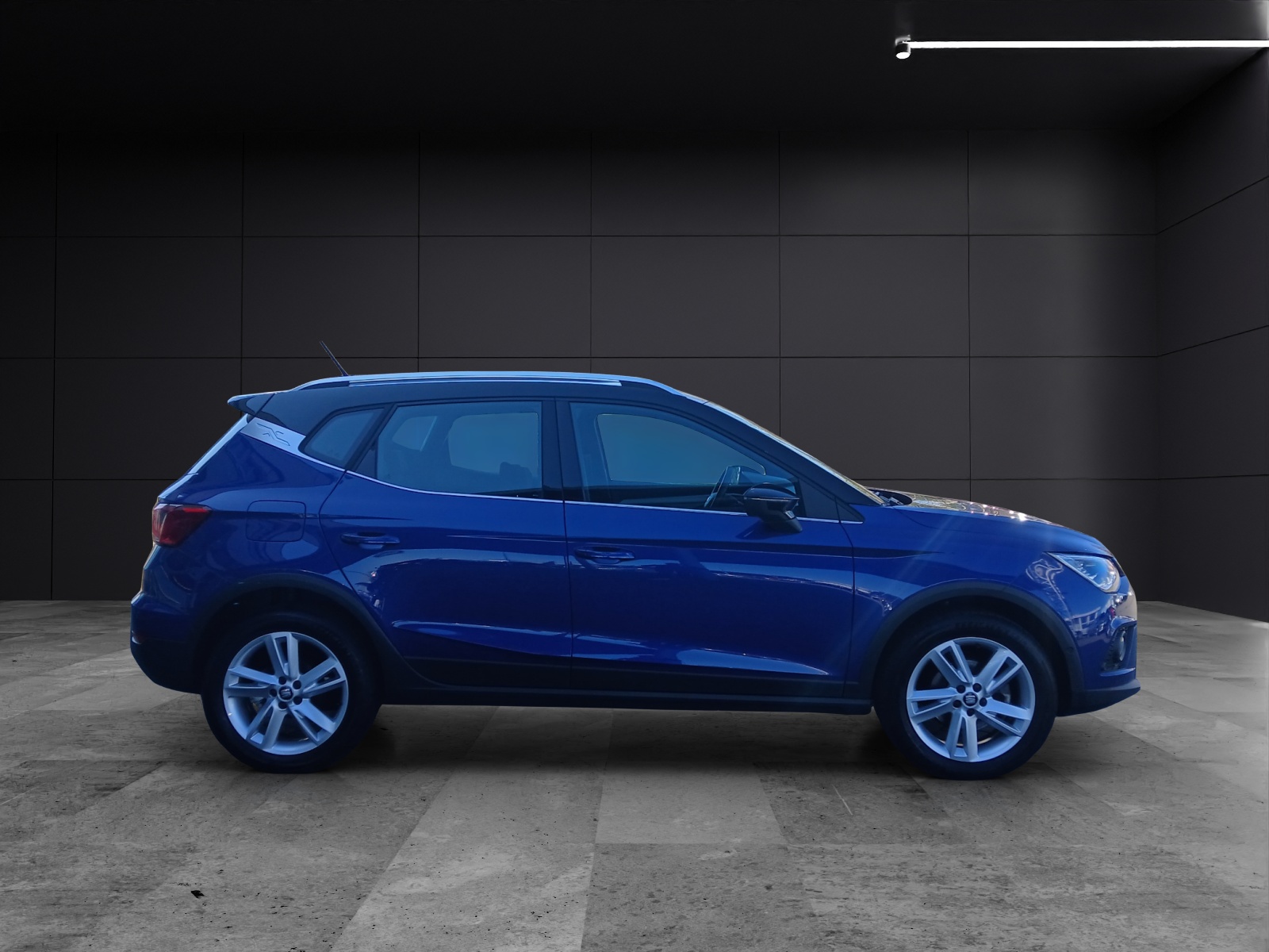 Fahrzeugabbildung SEAT Arona TSI FR Beats AHK PDC ACC LED Navi Kamera