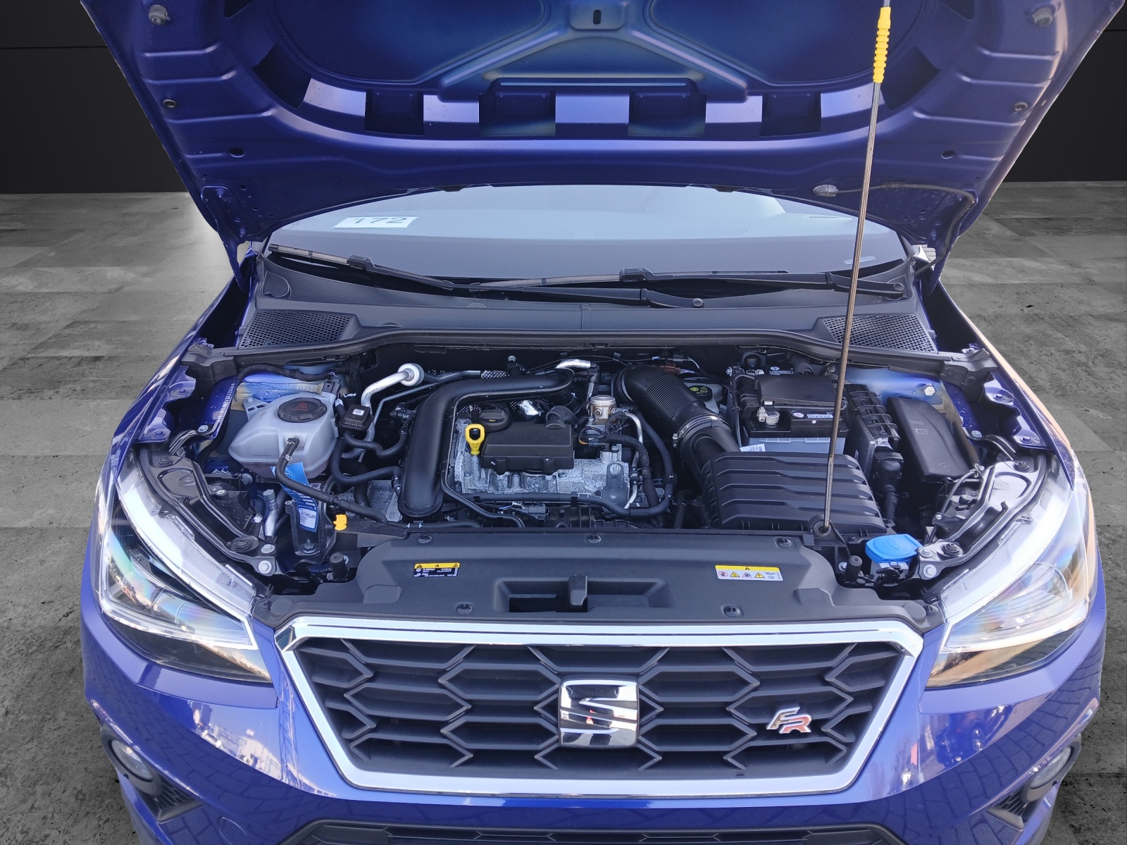Fahrzeugabbildung SEAT Arona TSI FR Beats AHK PDC ACC LED Navi Kamera