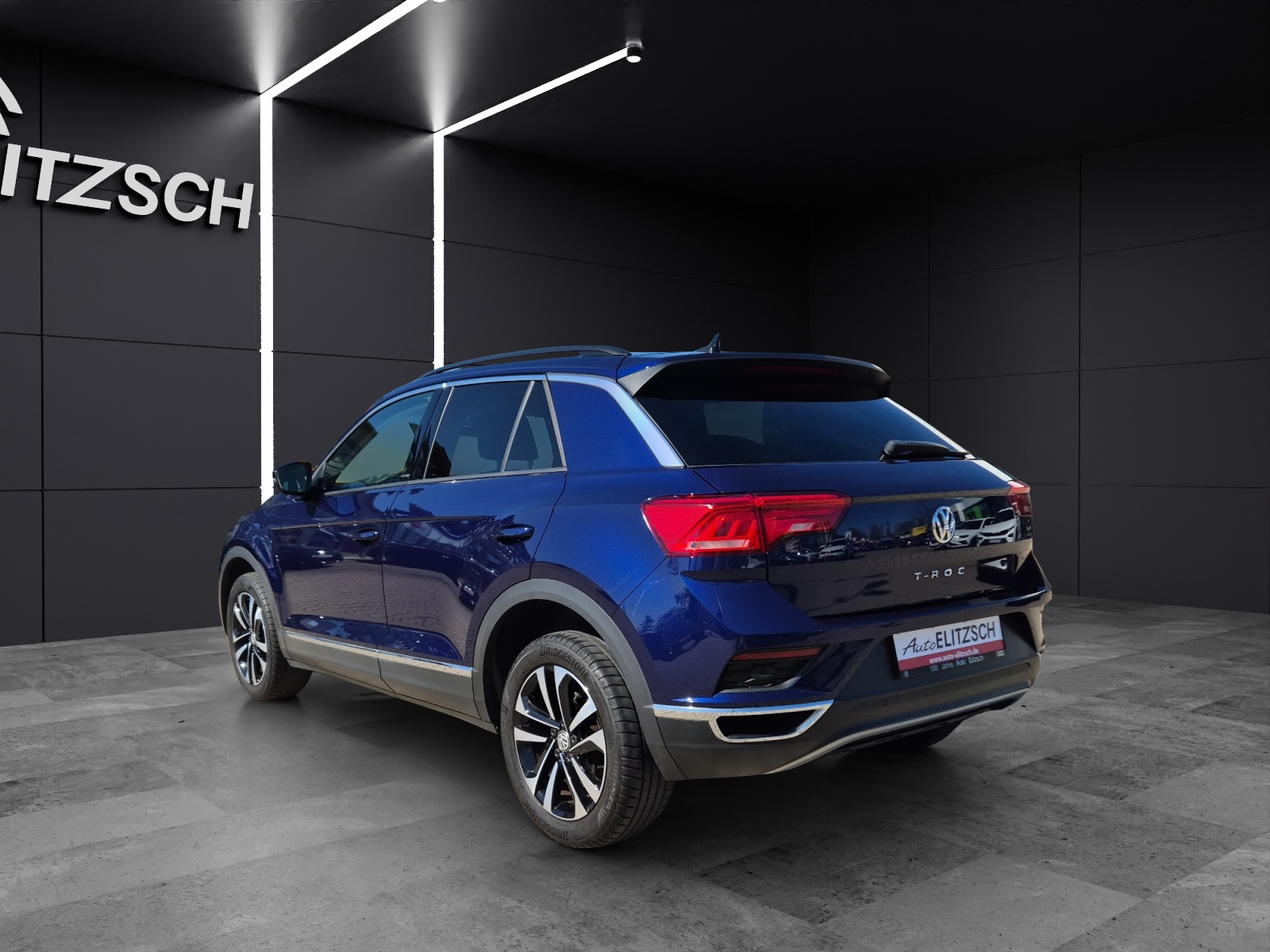 Fahrzeugabbildung Volkswagen T-Roc TSI United LED ACC AHK PANO NAVI LED ACC AHK PANO NAVI