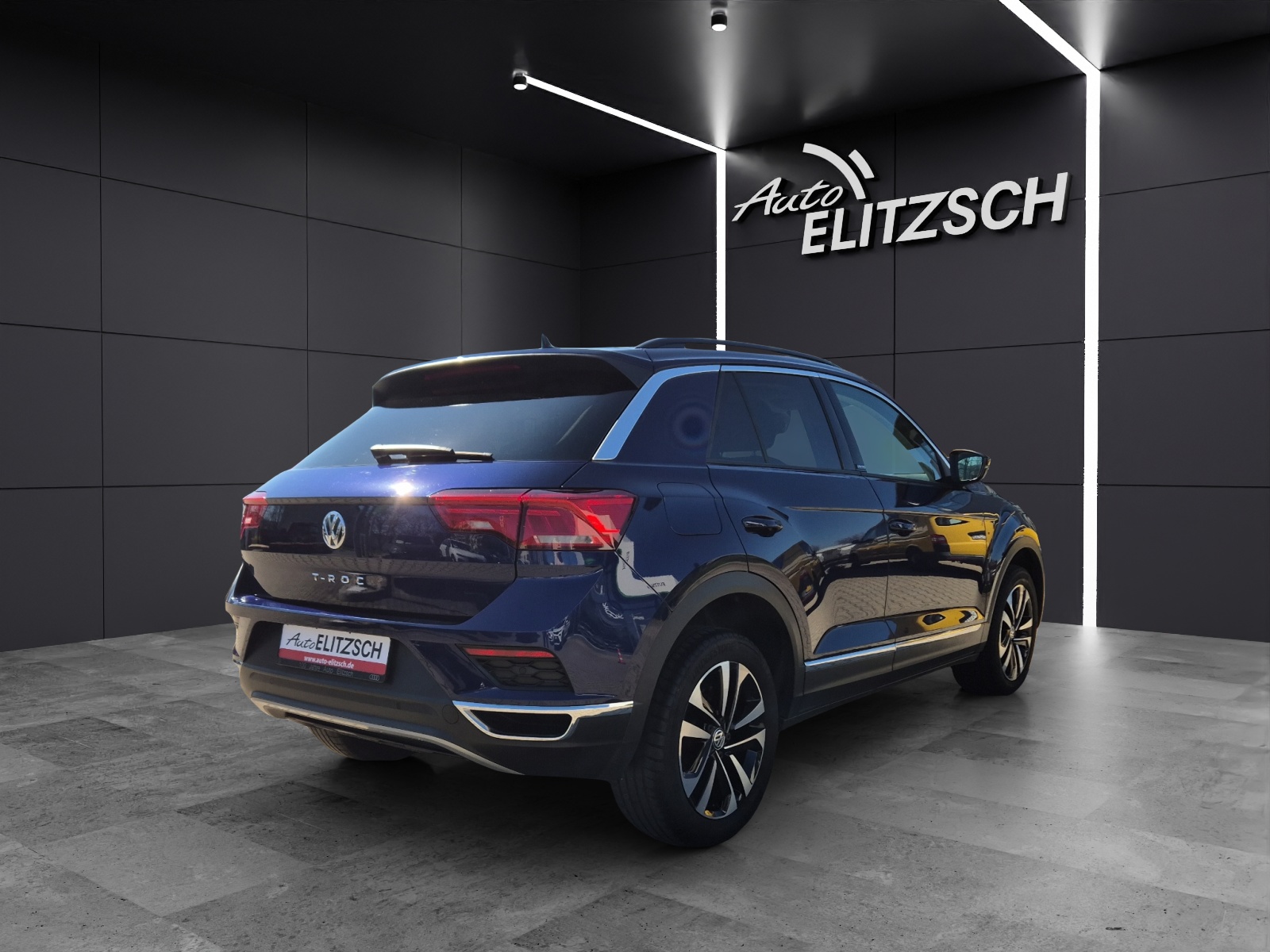 Fahrzeugabbildung Volkswagen T-Roc TSI United LED ACC AHK PANO NAVI LED ACC AHK PANO NAVI