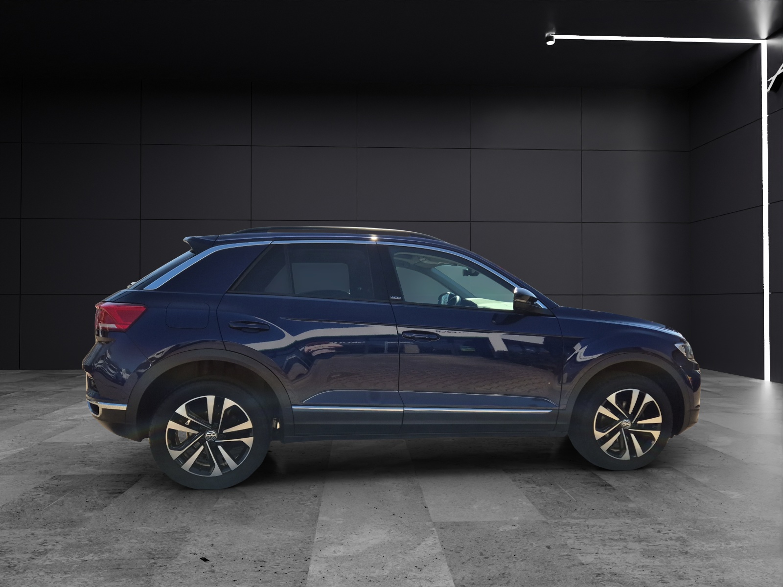 Fahrzeugabbildung Volkswagen T-Roc TSI United LED ACC AHK PANO NAVI LED ACC AHK PANO NAVI