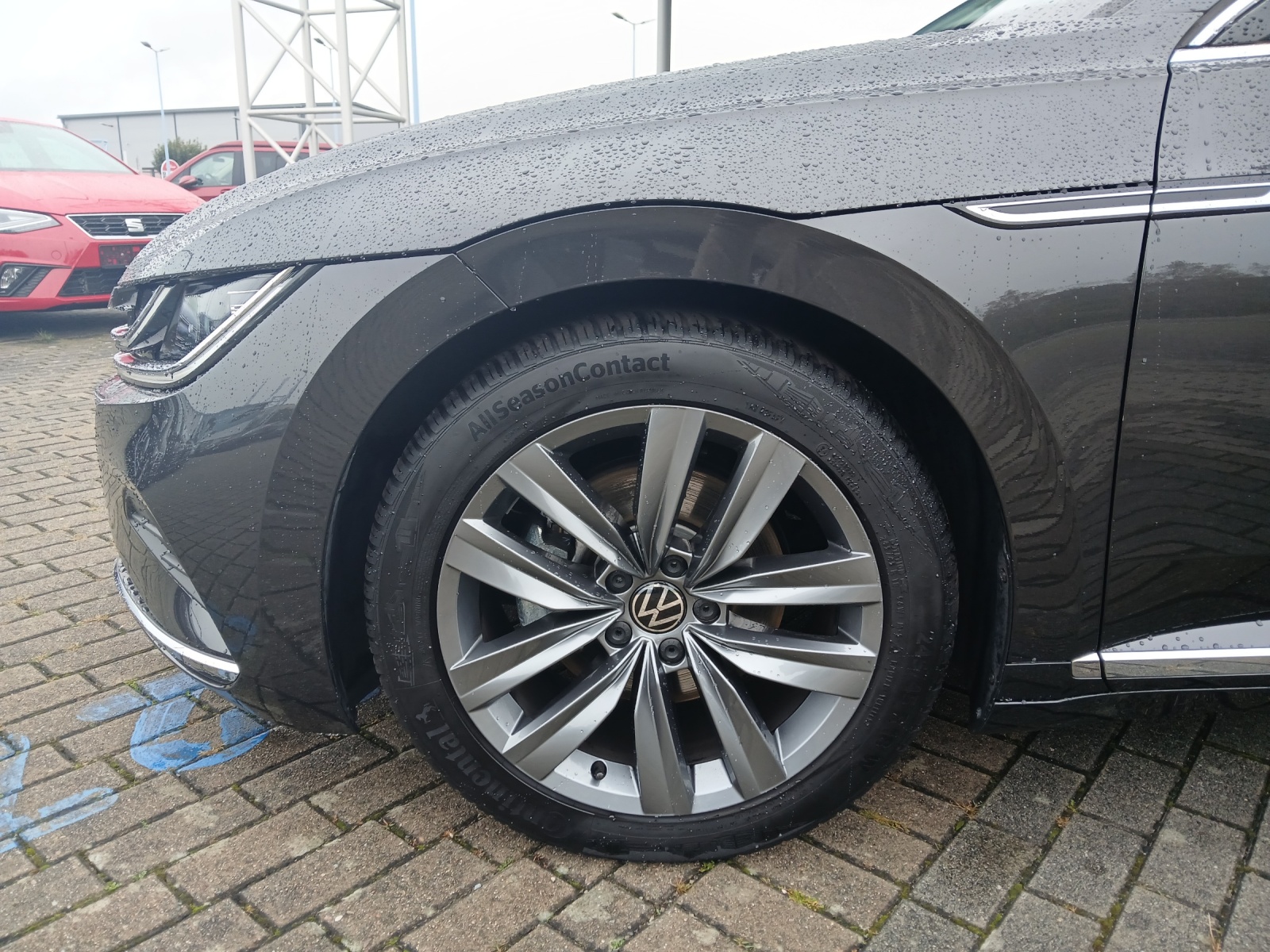 Fahrzeugabbildung Volkswagen Arteon SB TDI Elegance DSG LED AHK Navi AID ACC RFK SH