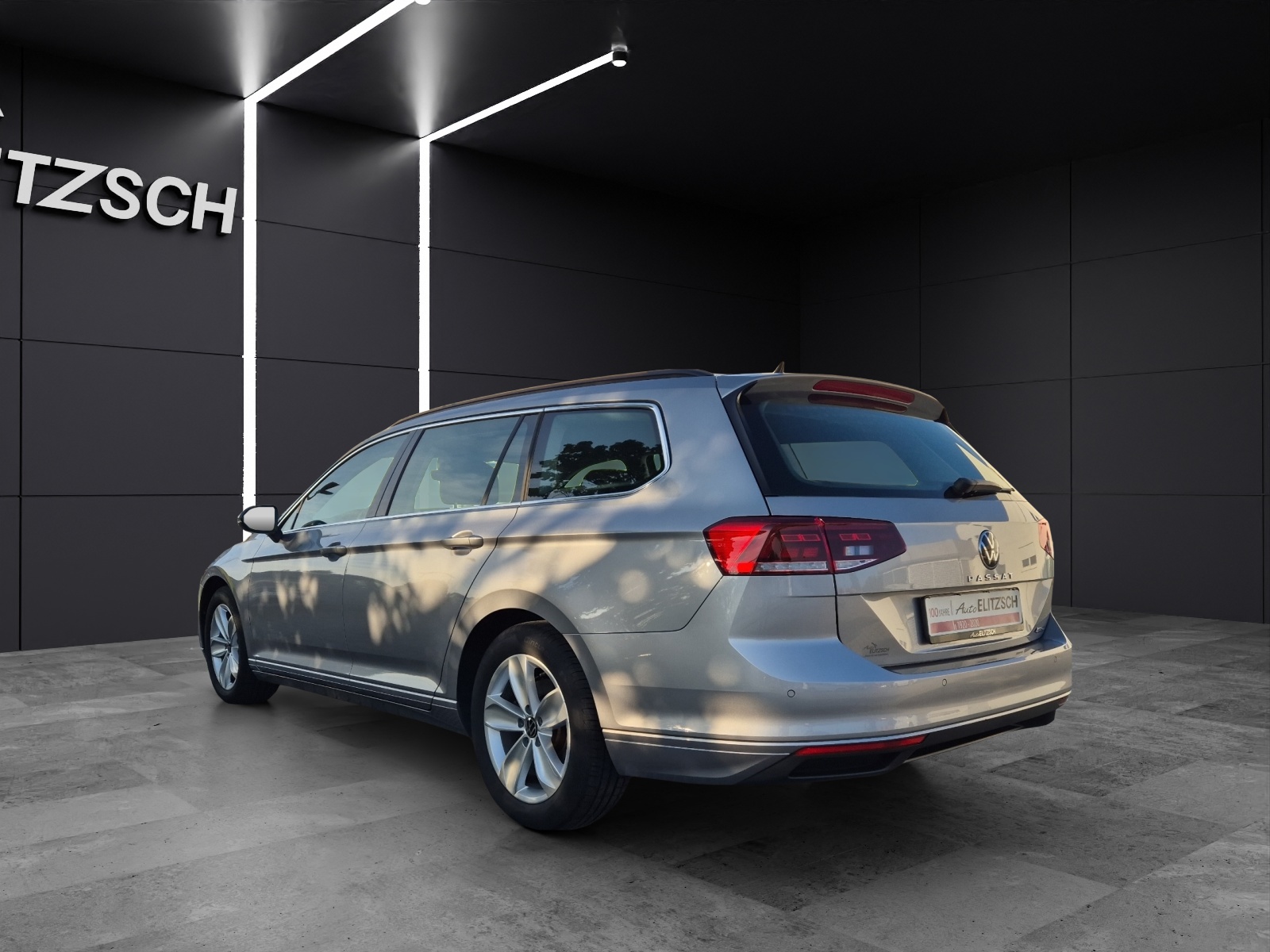 Fahrzeugabbildung Volkswagen Passat Variant TDI Business DSG 4M LED AHK Navi ACC RFK SH