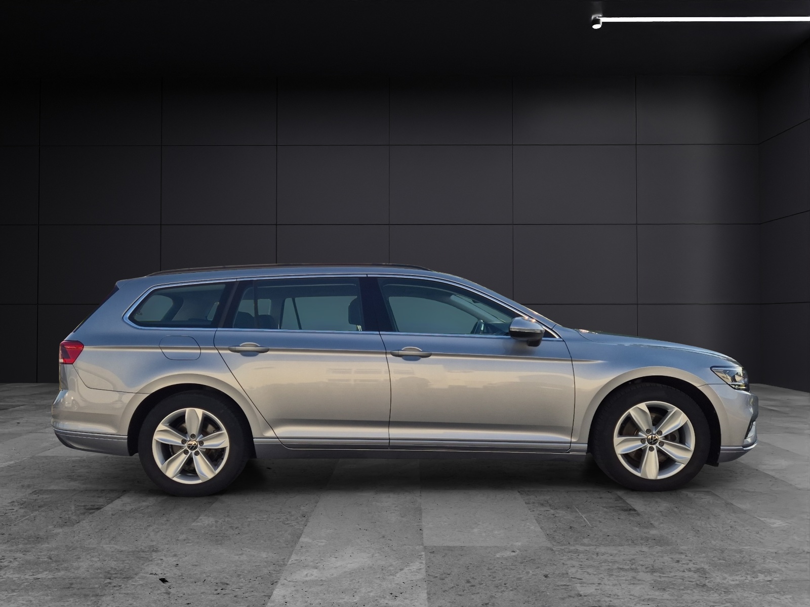 Fahrzeugabbildung Volkswagen Passat Variant TDI Business DSG 4M LED AHK Navi ACC RFK SH