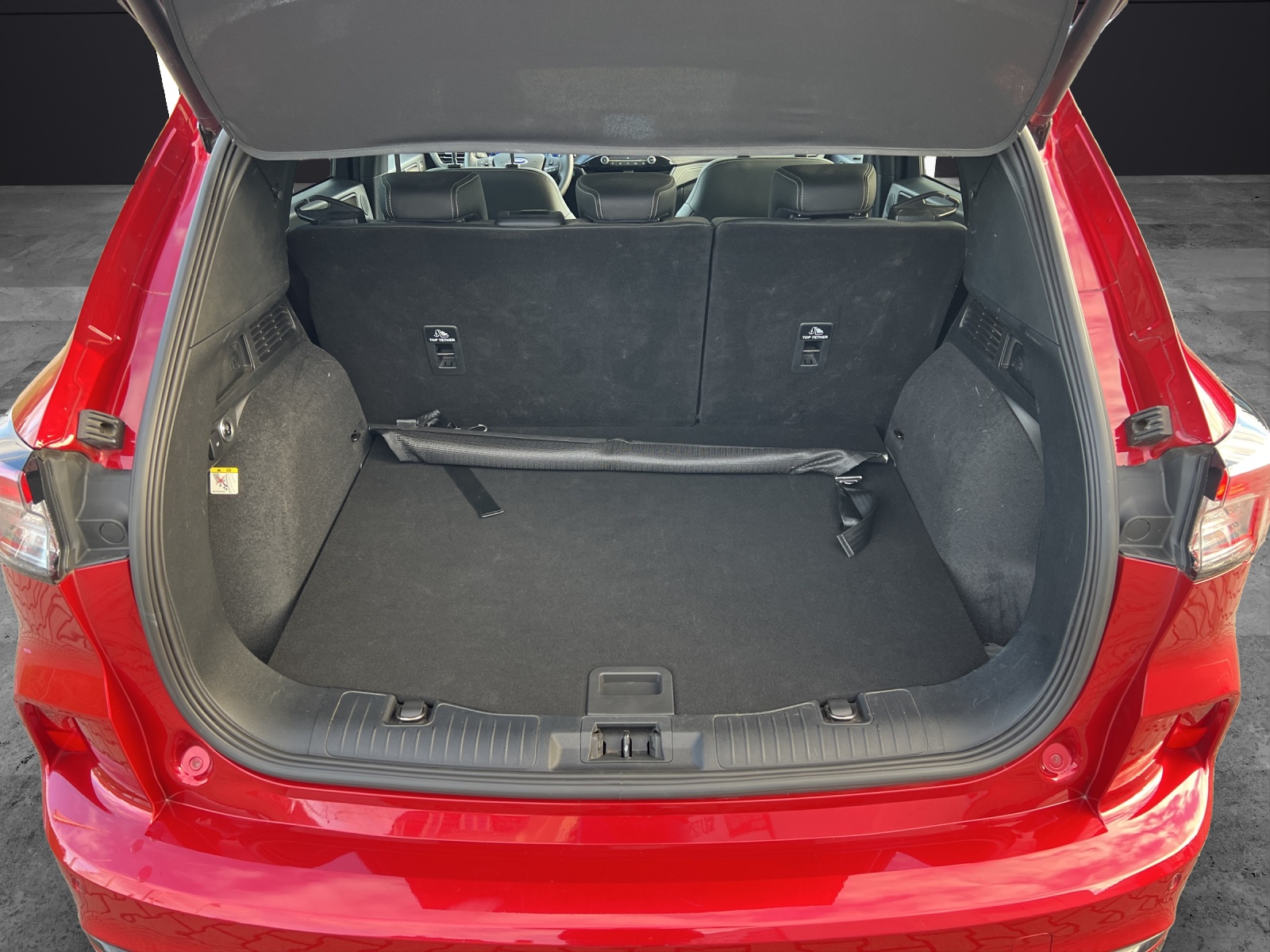 Fahrzeugabbildung Ford Kuga Vignale Hybrid LED ACC AHK SH HuD PDC DAB Navi Klima