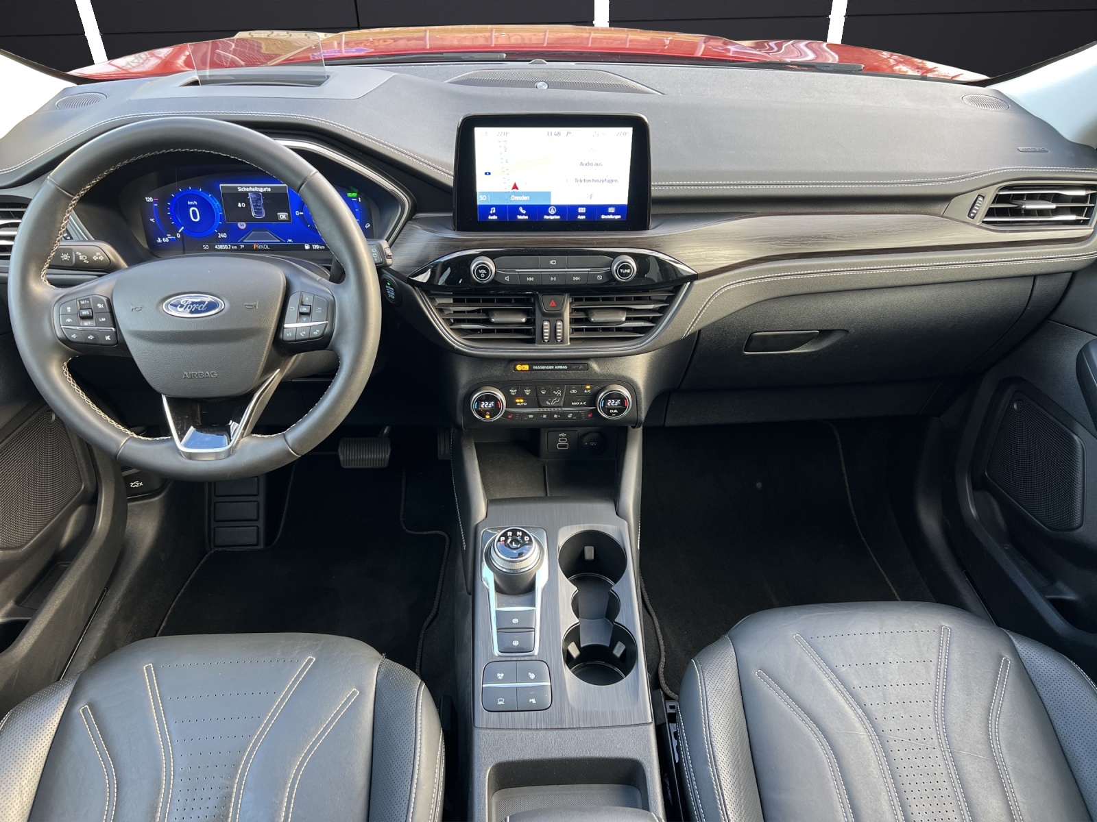 Fahrzeugabbildung Ford Kuga Vignale Hybrid LED ACC AHK SH HuD PDC DAB Navi Klima