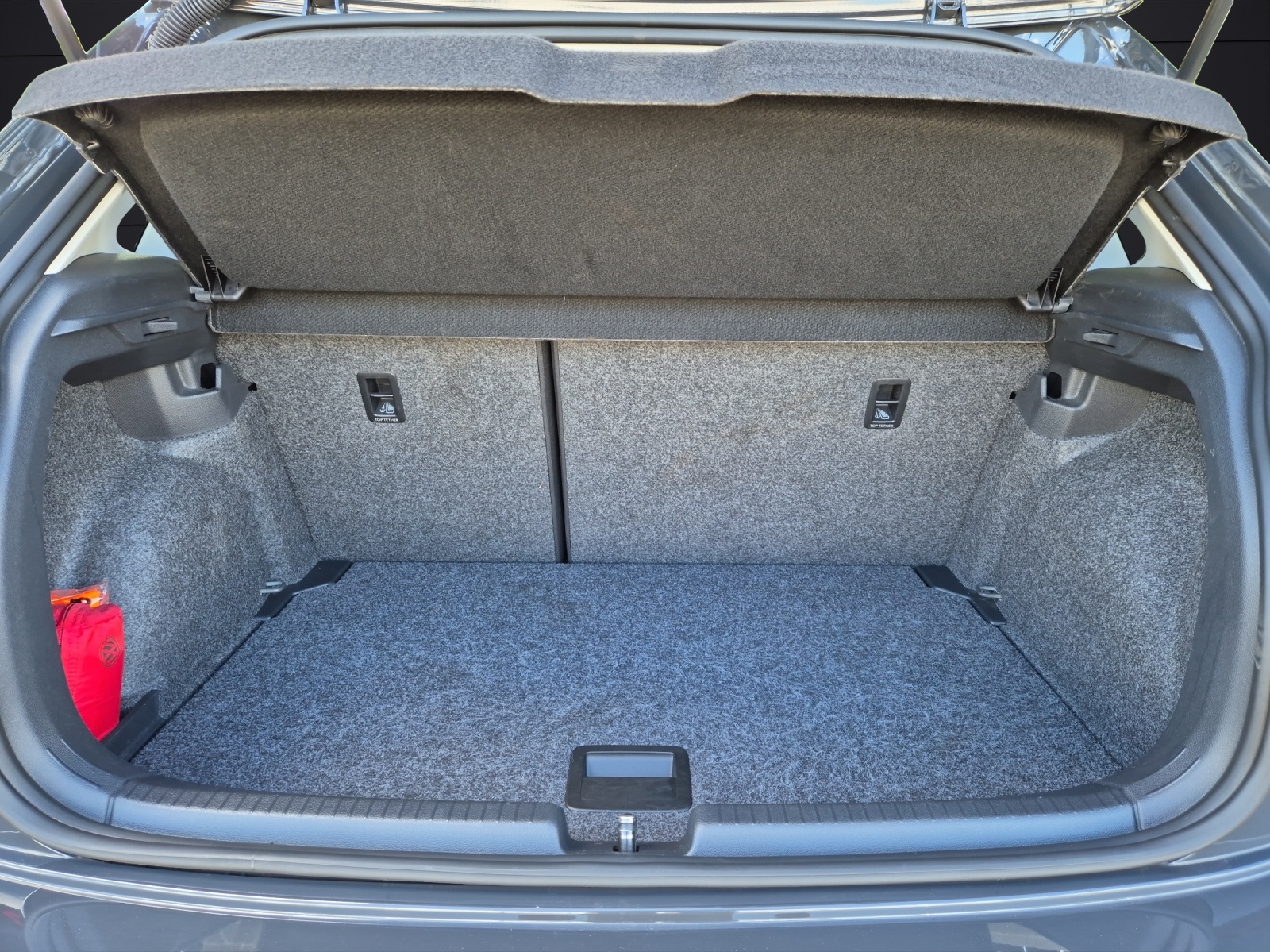 Fahrzeugabbildung Volkswagen Polo TSI DSG Highline Navi AID RFK SH LM