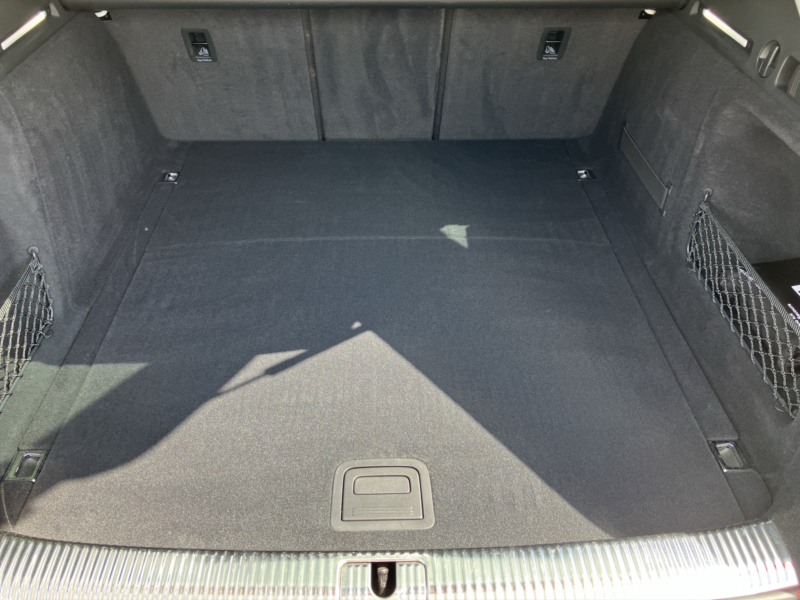 Fahrzeugabbildung Audi A4 Allroad 40 TDI quattro AHK Navi AVC ACC PDC SH LM