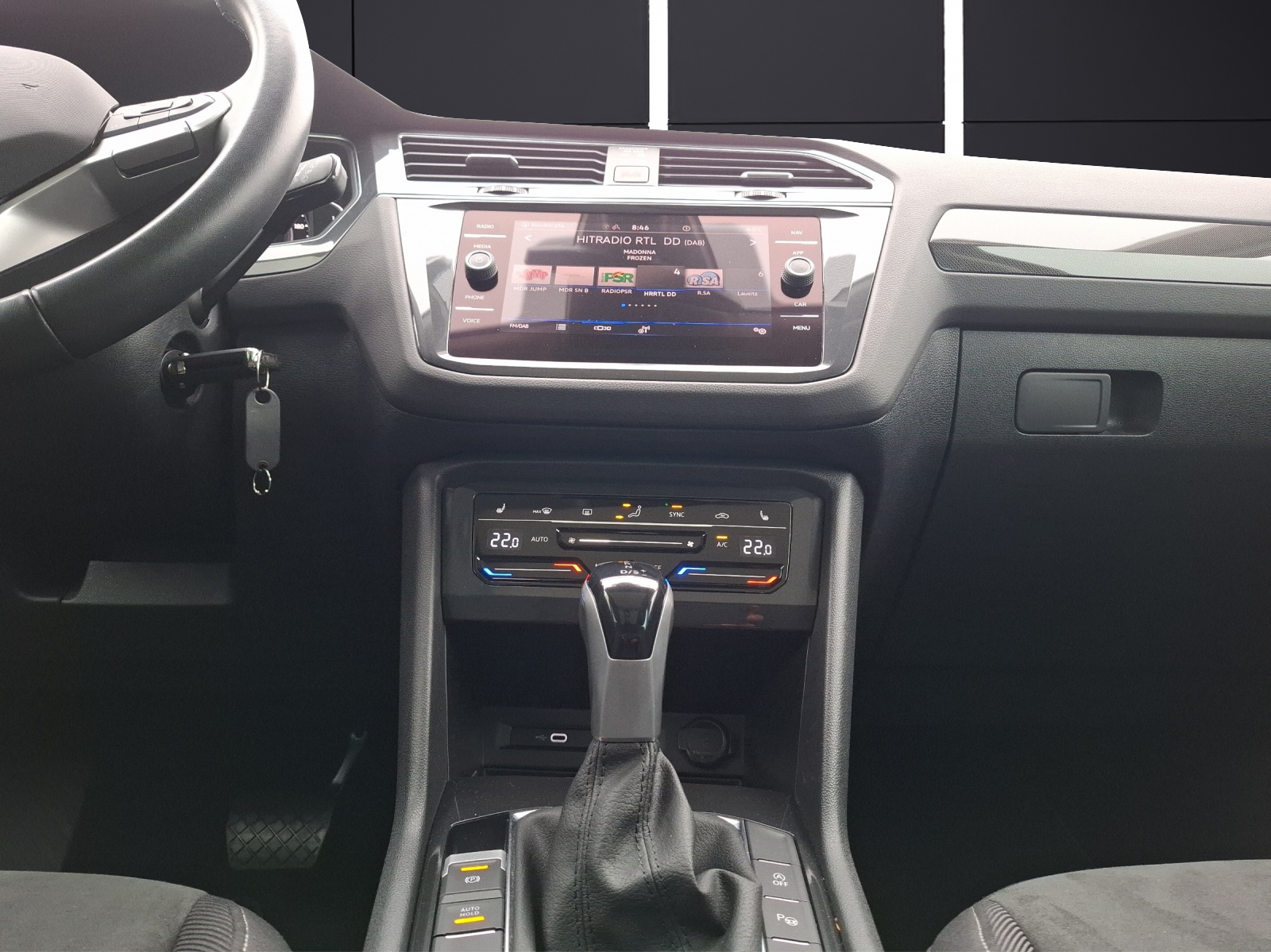 Fahrzeugabbildung Volkswagen Tiguan TDI Elegance DSG Matrix Navi AID Pano ACC RFK SH