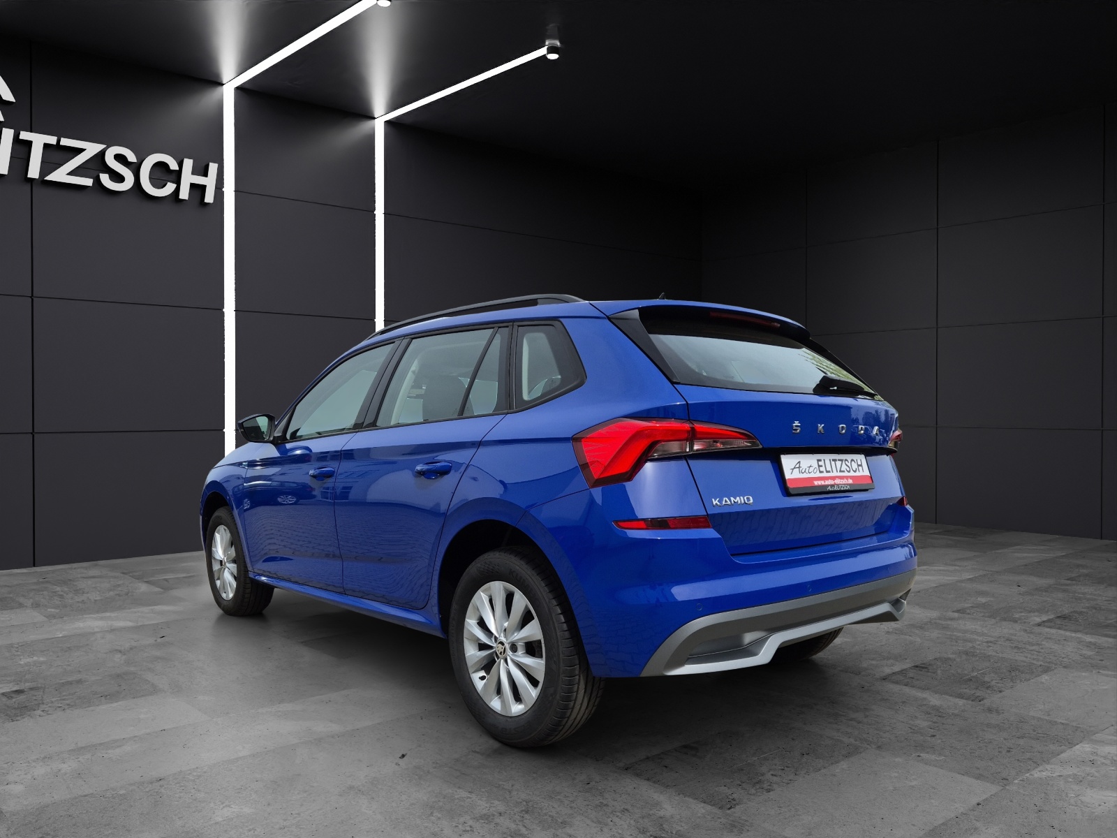 Fahrzeugabbildung SKODA Kamiq TSI Ambition DSG LED GRA PDC SH LM