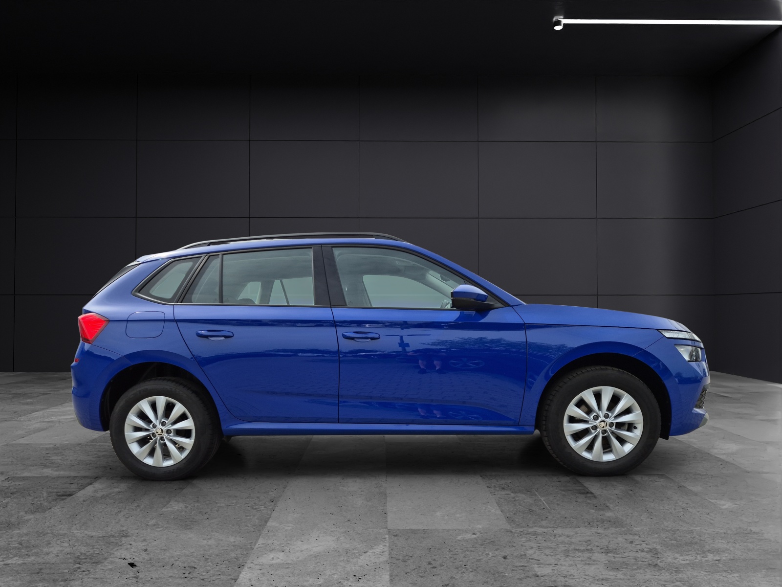 Fahrzeugabbildung SKODA Kamiq TSI Ambition DSG LED GRA PDC SH LM