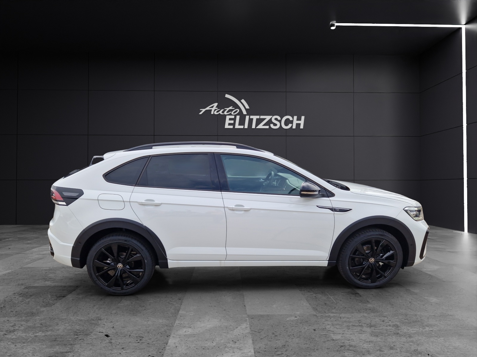 Fahrzeugabbildung Volkswagen Taigo R-line DSG Matrix Navi AID ACC RFK SH LM