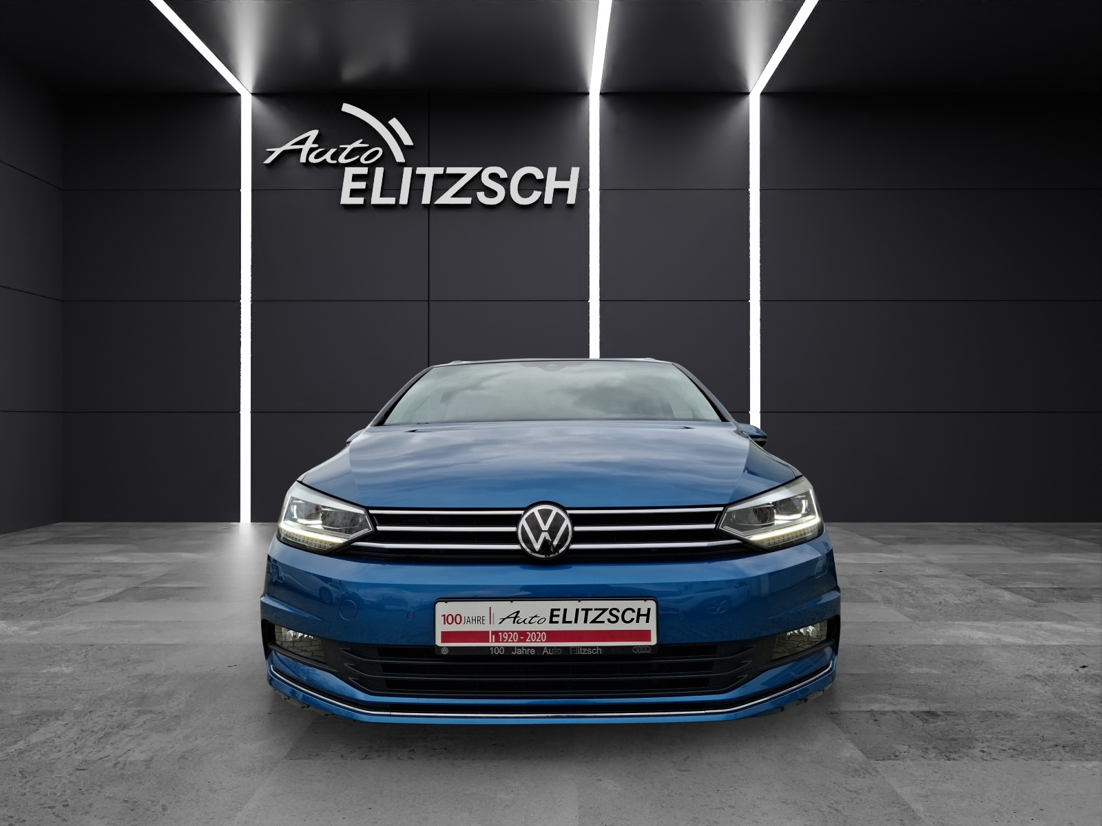 Fahrzeugabbildung Volkswagen Touran TSI Highline LED AHK Navi ACC PDC SH