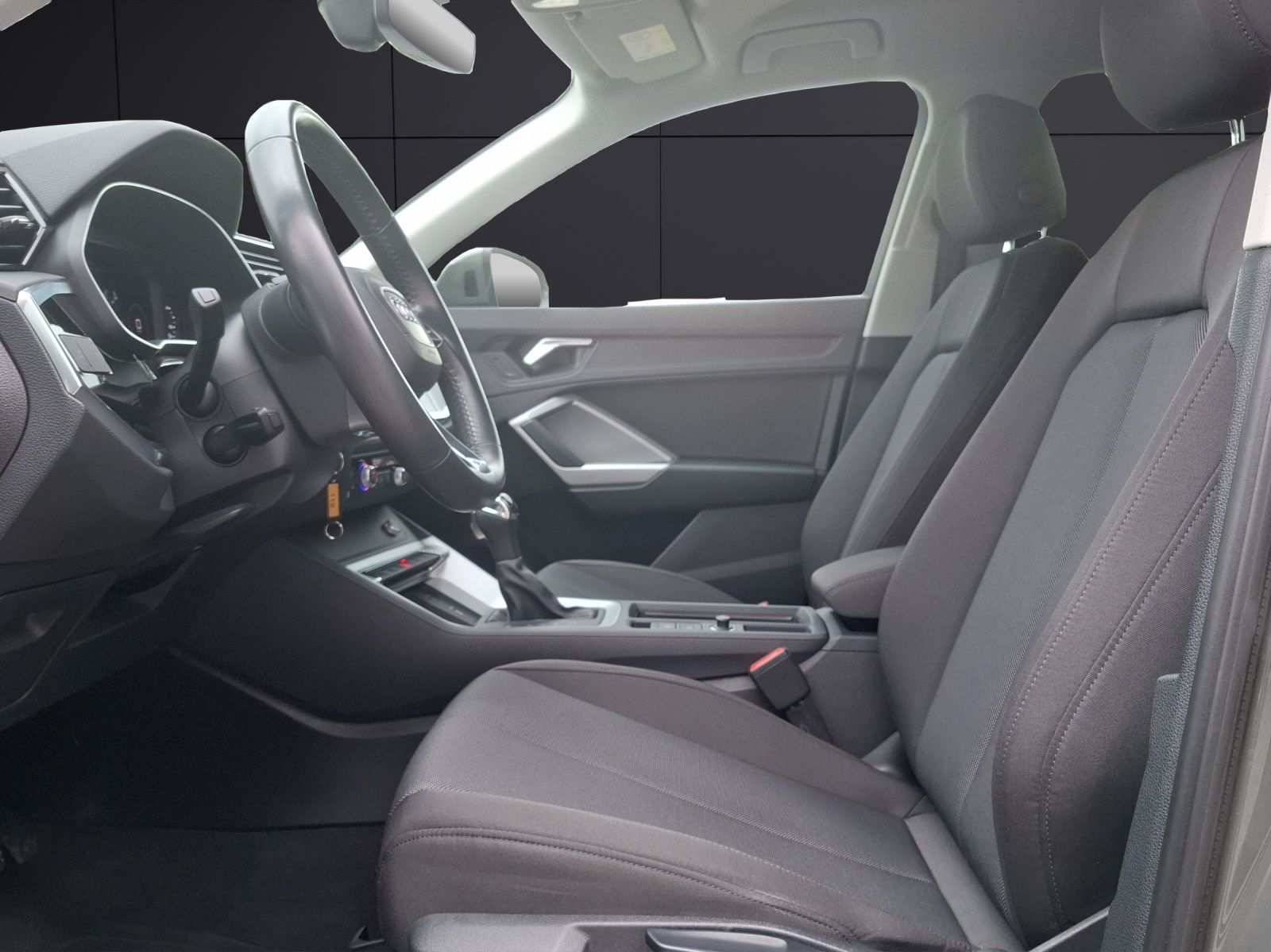 Fahrzeugabbildung Audi Q3 40 TFSI advanced S-tronic quattro LED AVC ACC Park-Assist SH 18