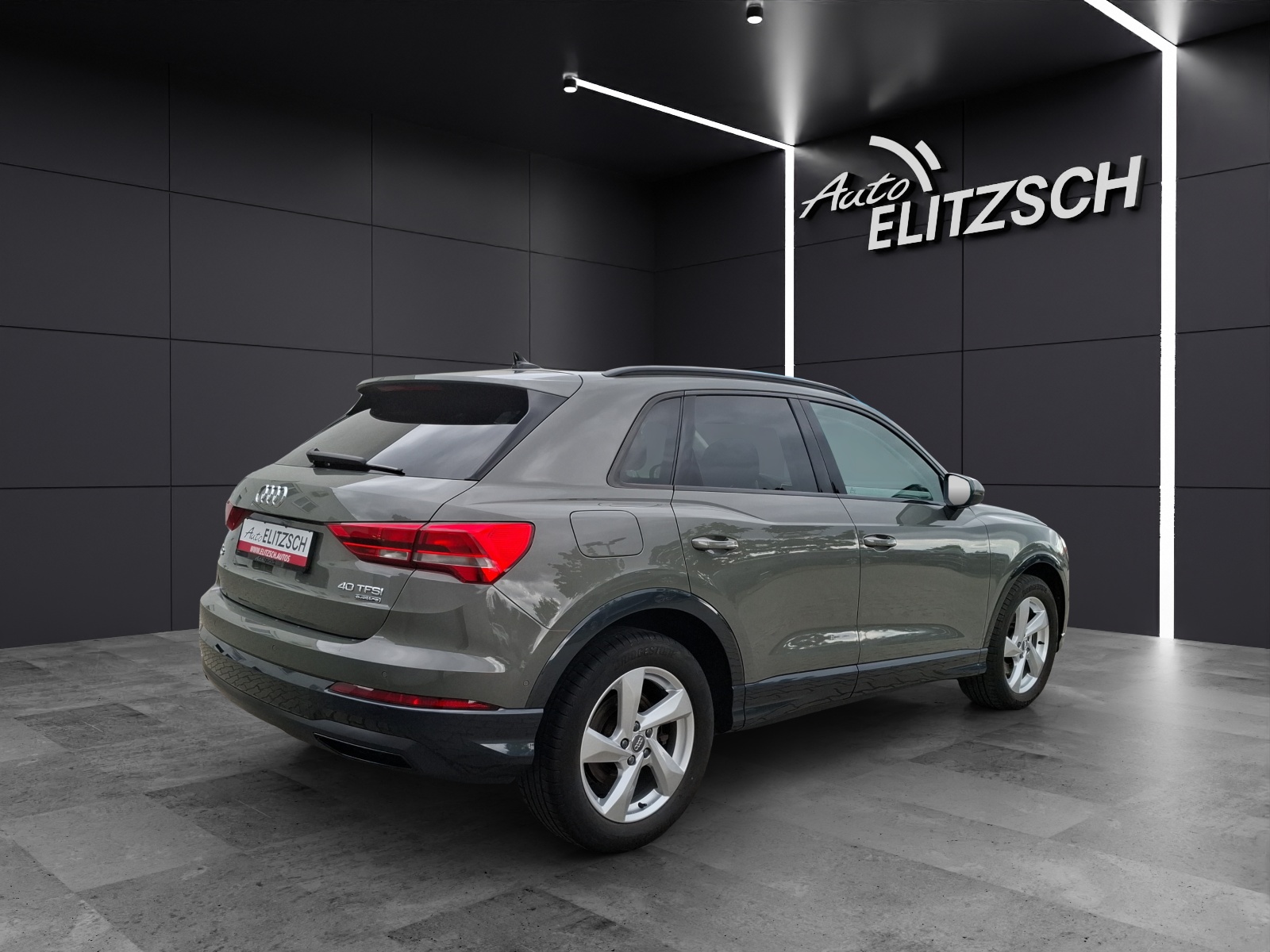 Fahrzeugabbildung Audi Q3 40 TFSI advanced S-tronic quattro LED AVC ACC Park-Assist SH 18