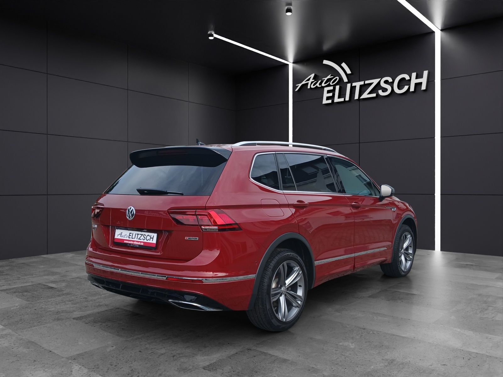 Fahrzeugabbildung Volkswagen Tiguan Allspace TSI 4M R-Line Highline LED AHK Navi AID ACC RFK HUD SHZ 19