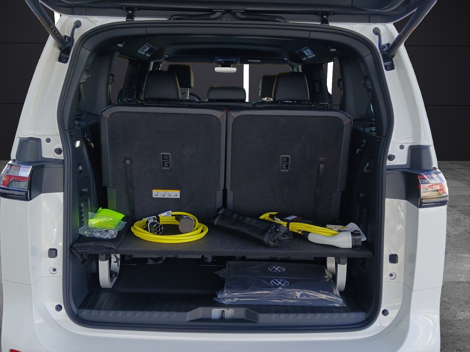 Fahrzeugabbildung Volkswagen ID. Buzz GTX 250 kW 4M IQ. Light, AHK, NAVI, ACC uvm