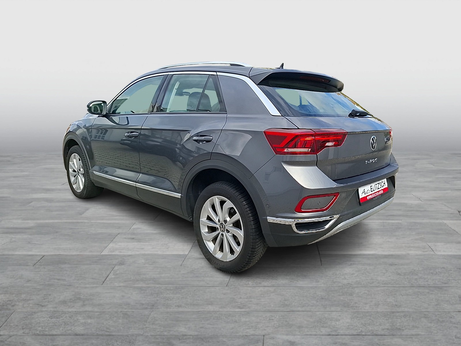 Fahrzeugabbildung Volkswagen T-Roc TSI Style DSG LEDplus Navi AID ACC RFK SH