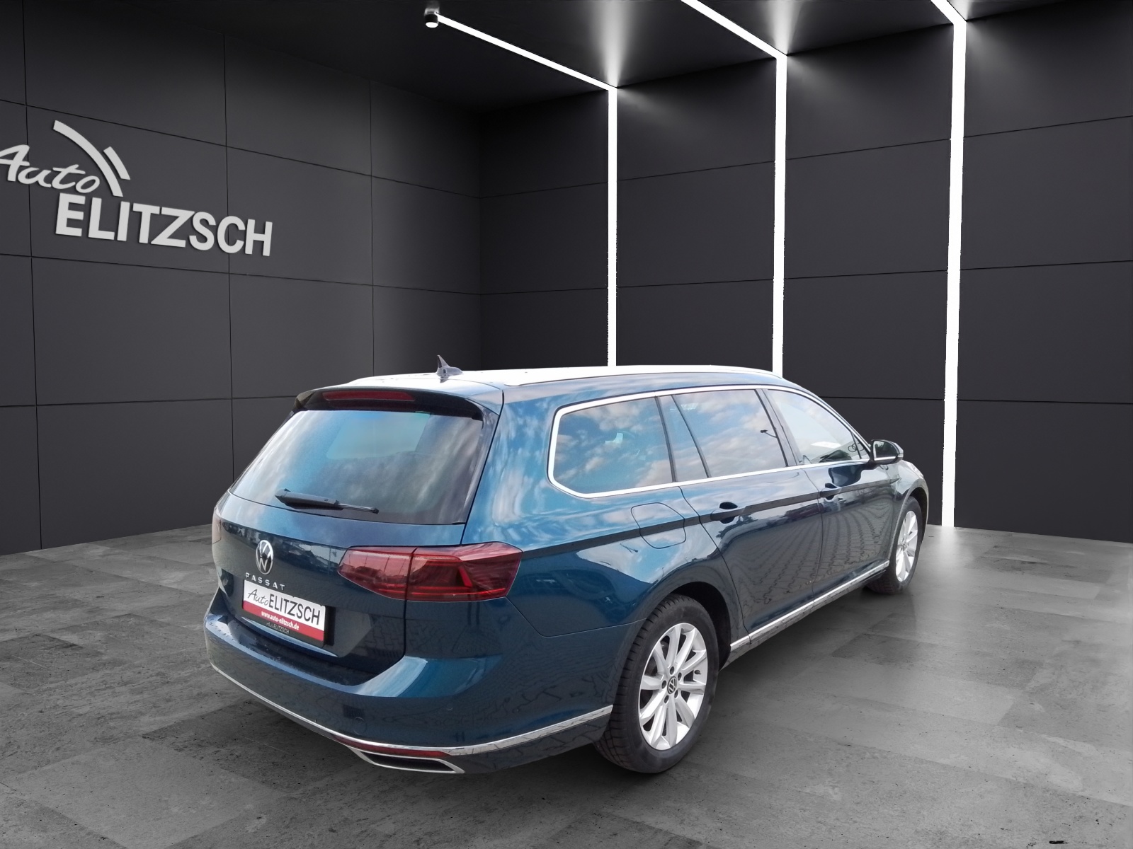 Fahrzeugabbildung Volkswagen Passat Variant TDI Elegance DSG Matrix AHK Navi ACC PDC SH