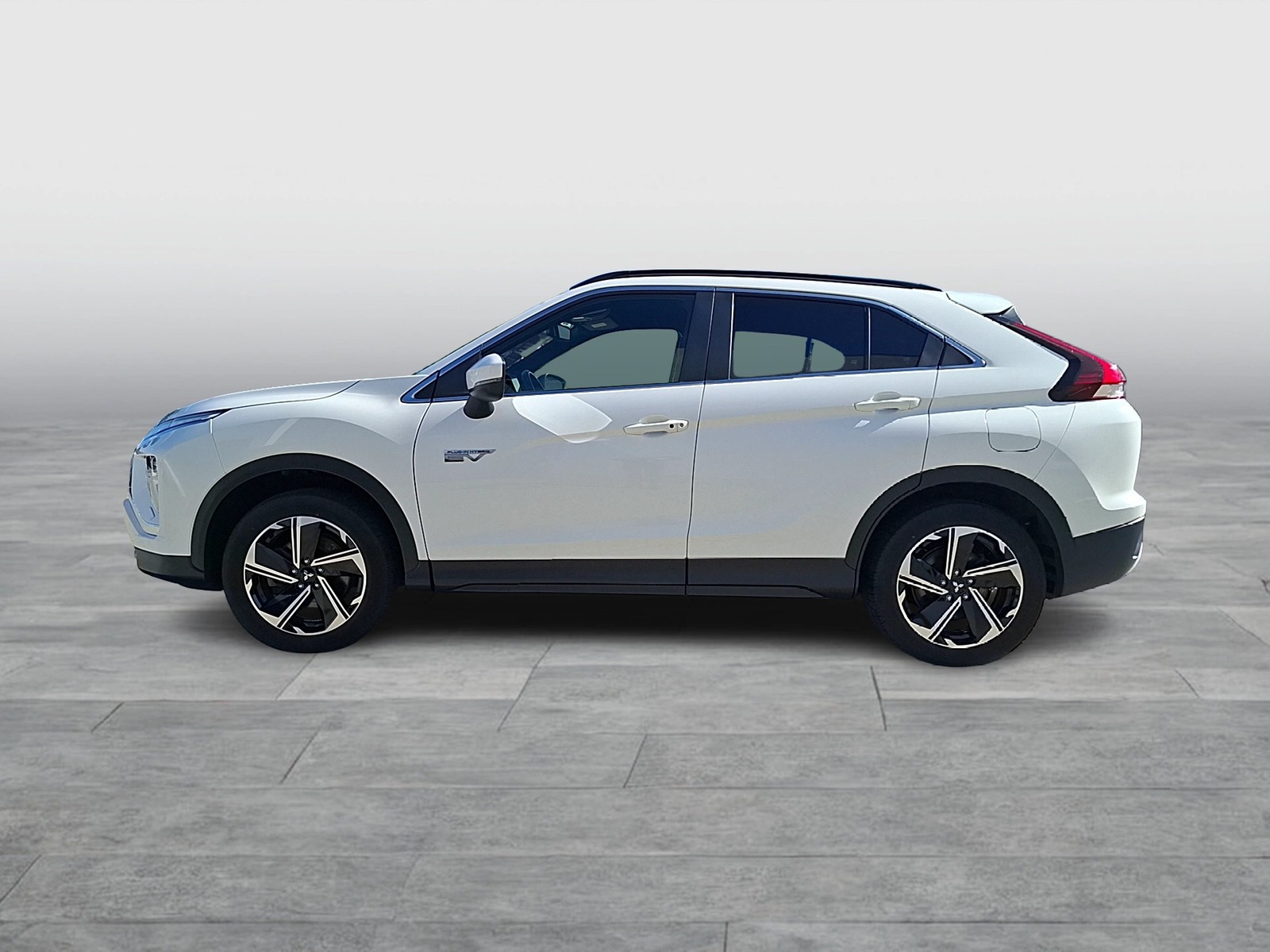 Fahrzeugabbildung Mitsubishi Eclipse Cross 2.4 MIVED 4WD PHEV LED Navi RFK STH HuD