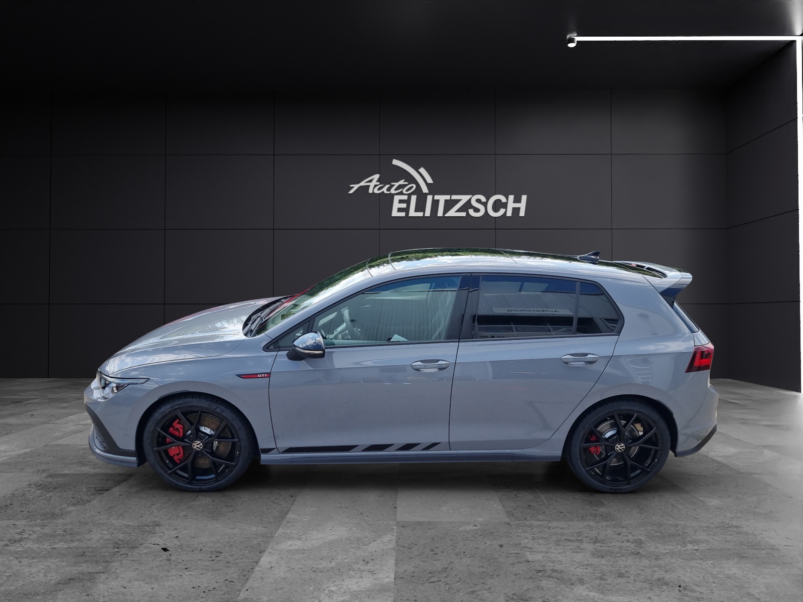 Fahrzeugabbildung Volkswagen Golf VIII GTI Clubsport Akrapovic Matrix Pano H/K NaviAID ACC