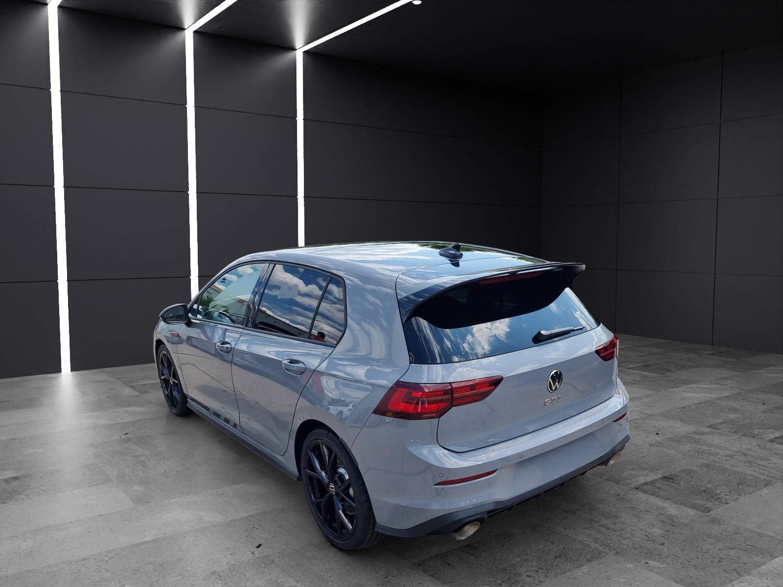 Fahrzeugabbildung Volkswagen Golf VIII GTI Clubsport Akrapovic Matrix Pano H/K NaviAID ACC