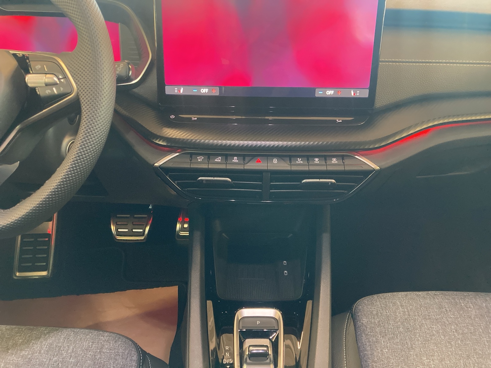 Fahrzeugabbildung SKODA Octavia Combi 2.0 TSI Sportline 4x4 DSG AHZV MATRIX AREA VIEW NAVI