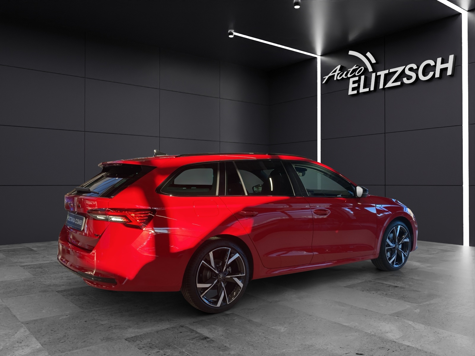 Fahrzeugabbildung SKODA Octavia Combi 2.0 TSI Sportline 4x4 DSG AHZV MATRIX AREA VIEW NAVI