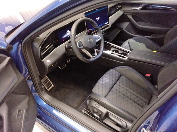 Fahrzeugabbildung Volkswagen Passat Variant TDI R-line DSG Standhzg. Matrix AHK Navi AID HUD ACC RFK SH