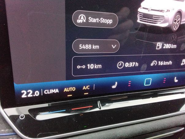 Fahrzeugabbildung Volkswagen Passat Variant TDI R-line DSG Standhzg. Matrix AHK Navi AID HUD ACC RFK SH