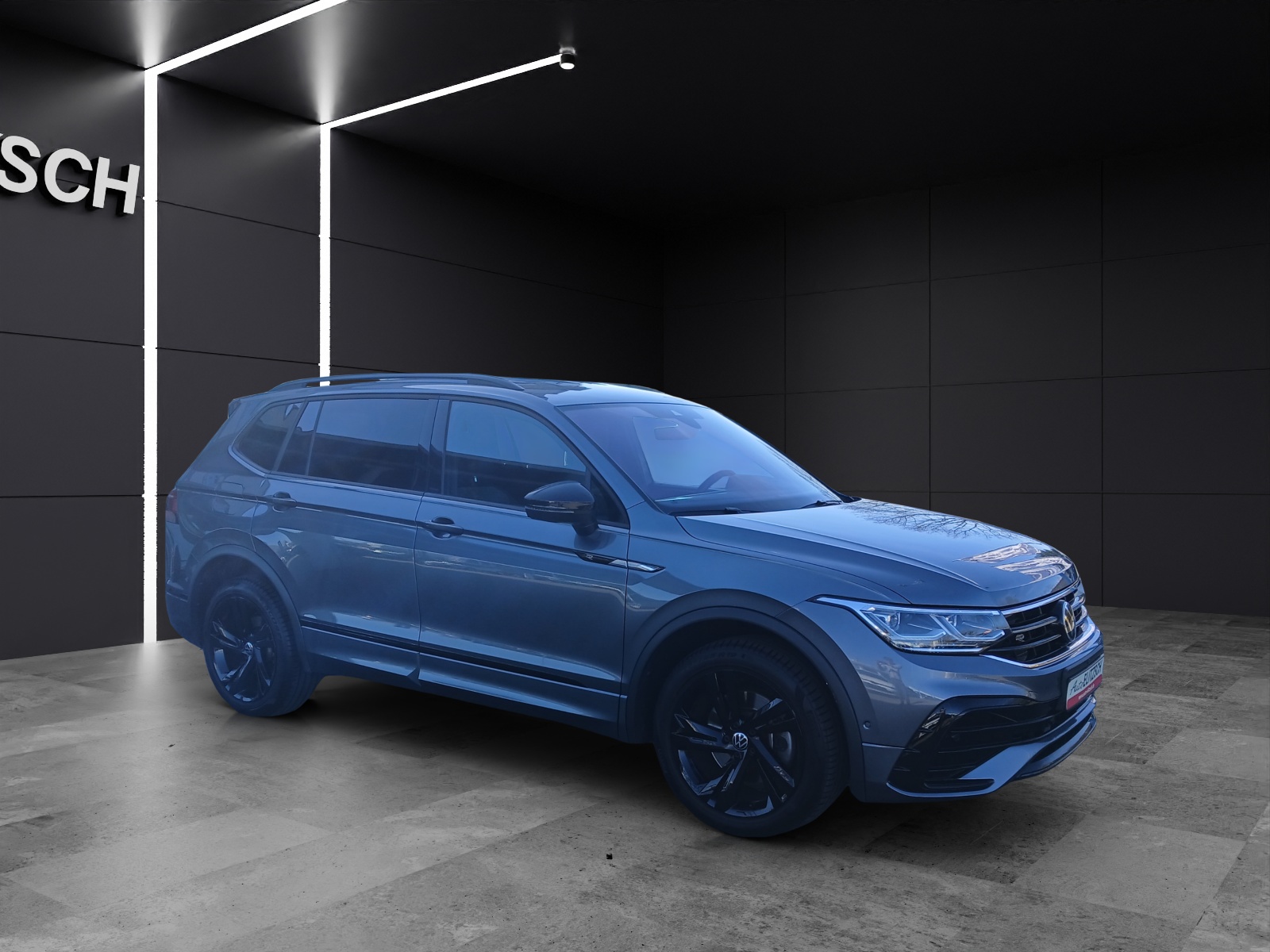 Fahrzeugabbildung Volkswagen Tiguan Allspace TSI R-Line DSG 4M Matrix AHK Navi AID ACC RFK Harman SH 19