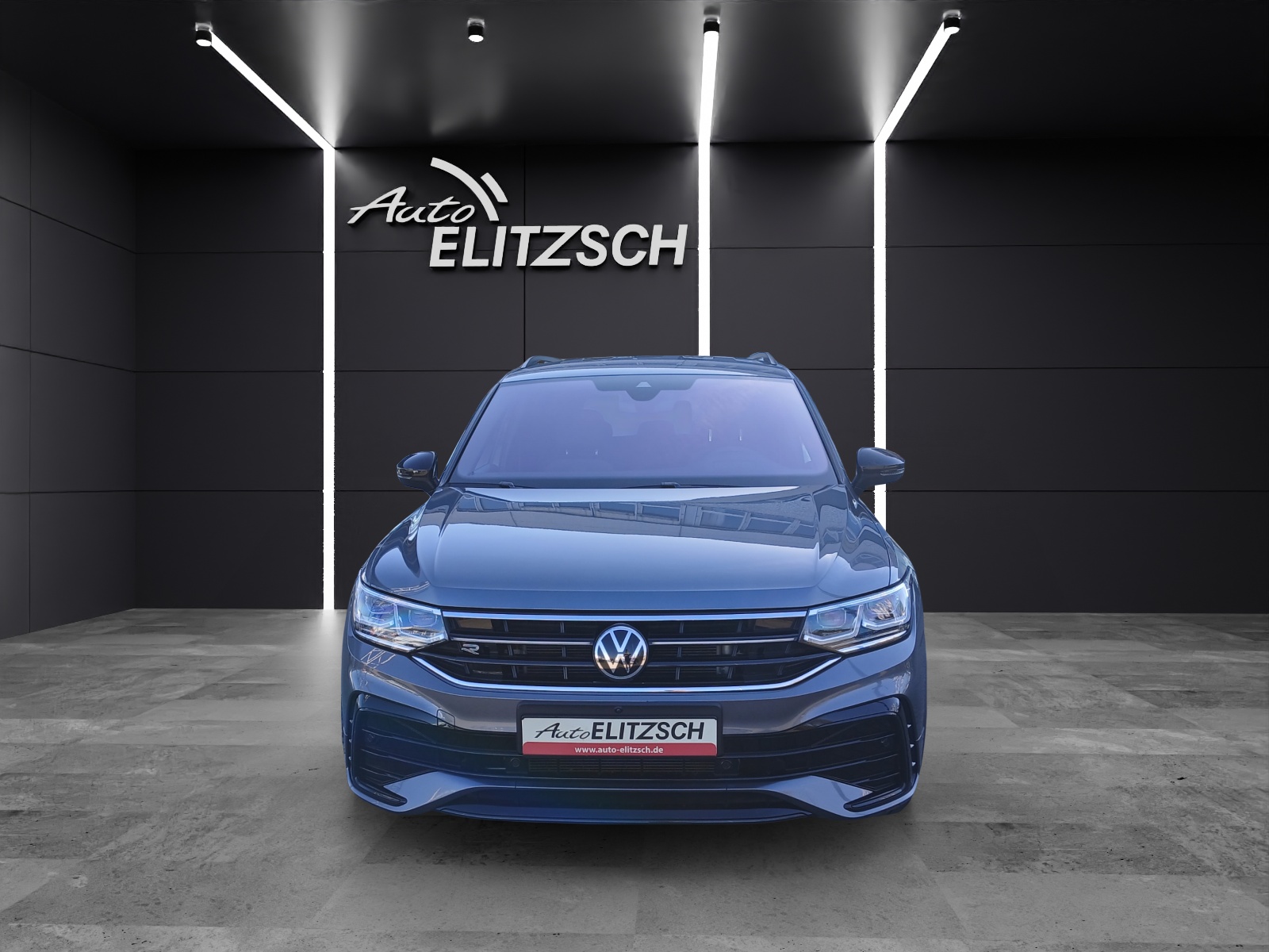 Fahrzeugabbildung Volkswagen Tiguan Allspace TSI R-Line DSG 4M Matrix AHK Navi AID ACC RFK Harman SH 19
