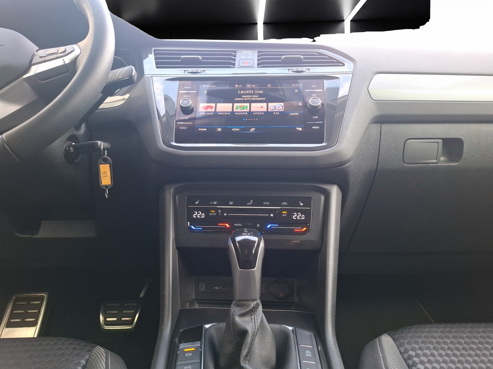 Fahrzeugabbildung Volkswagen Tiguan TDI Active DSG Standhzg Matrix Navi ACC Park-Assist SH