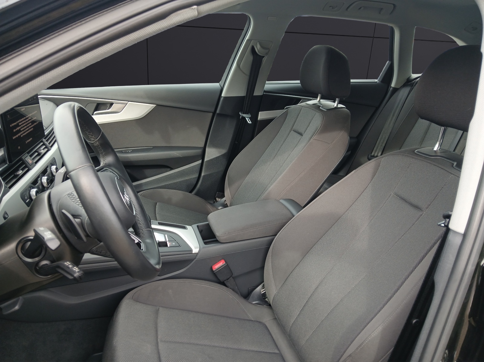 Fahrzeugabbildung Audi A4 Avant 40 TDI basis S-tronic Navi GRA PDC SH LM