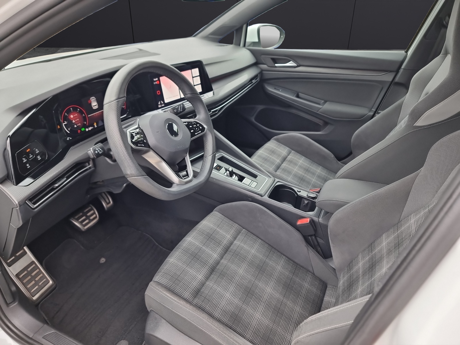 Fahrzeugabbildung Volkswagen Golf VIII GTD Business DSG LED+ ACC 18