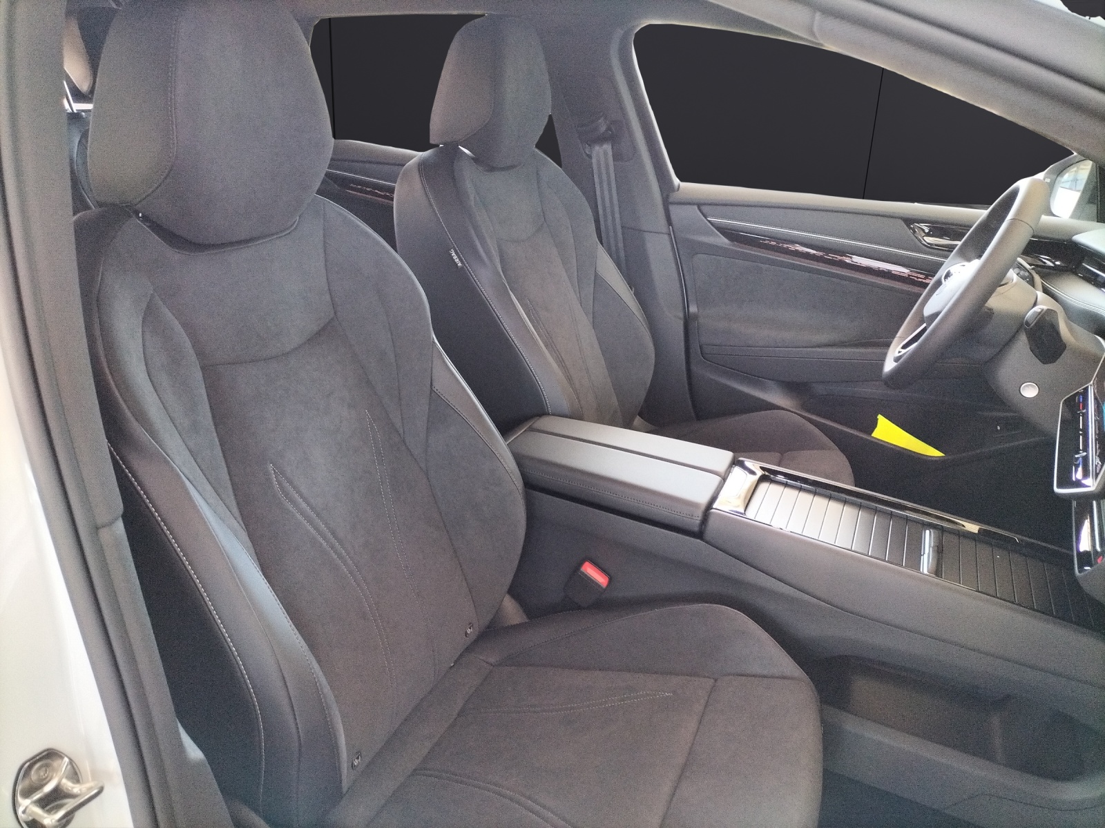 Fahrzeugabbildung Volkswagen ID.7 Tourer Pro S 210 kW
